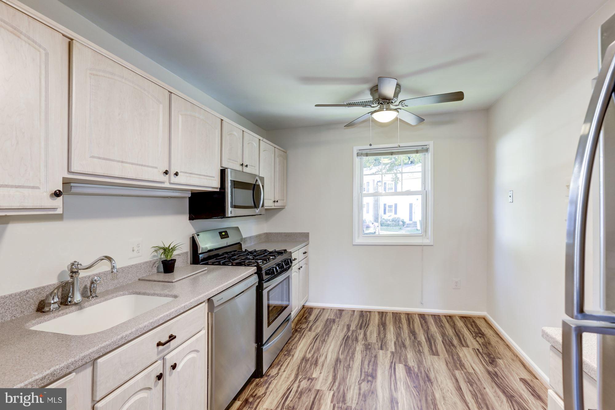 LAKE BRADDOCK - Residential