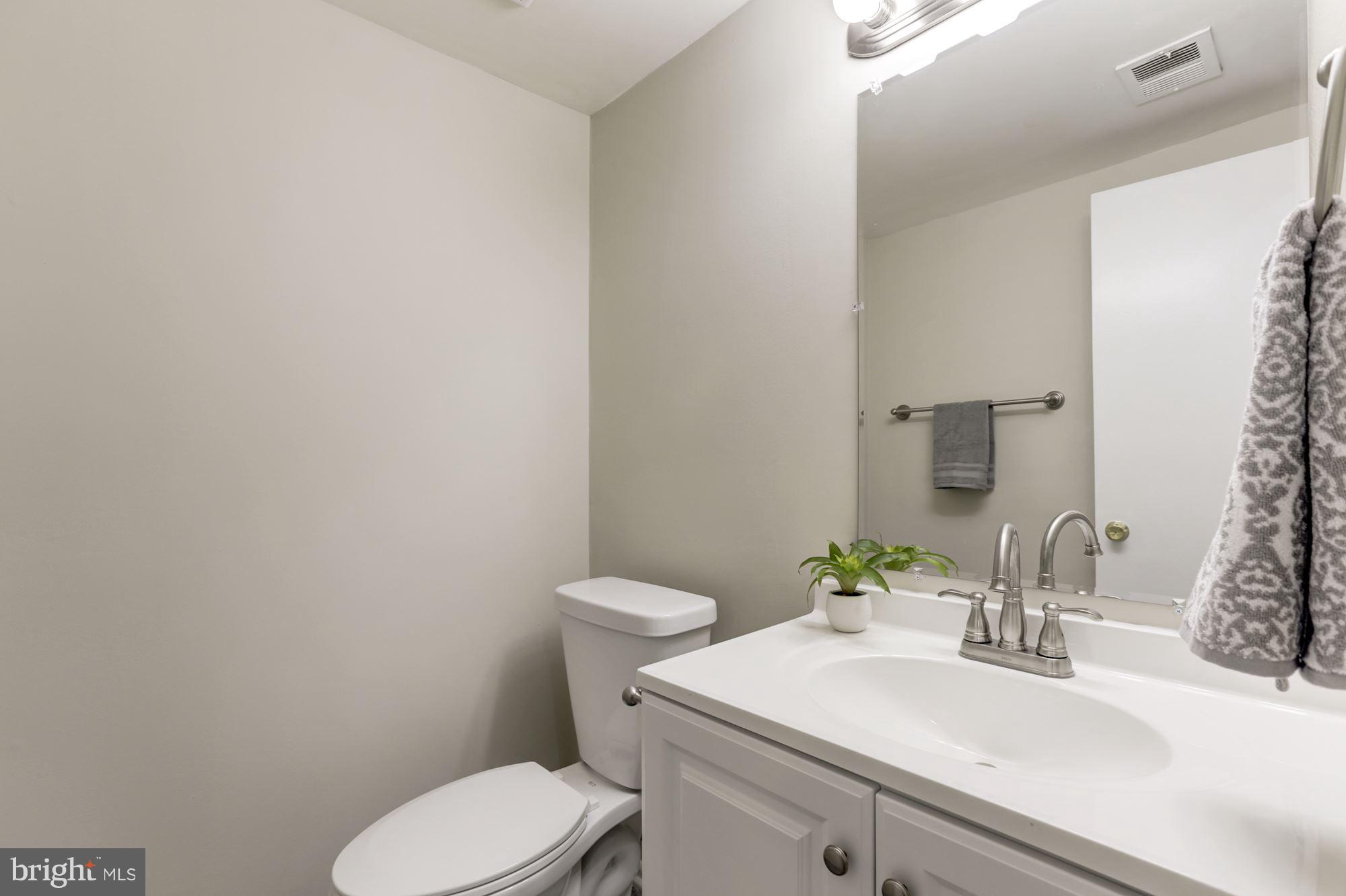 LAKE BRADDOCK - Residential