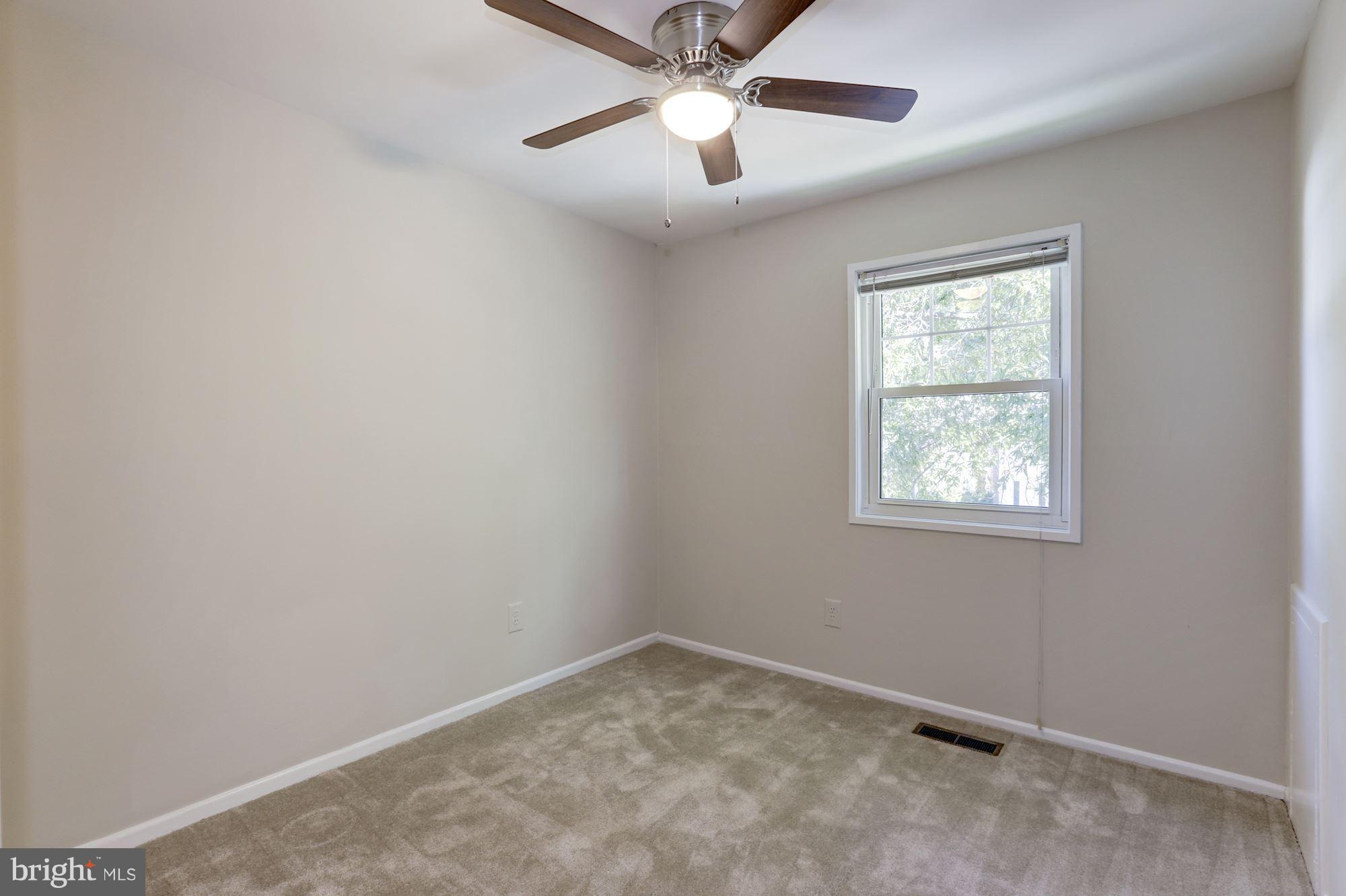 LAKE BRADDOCK - Residential