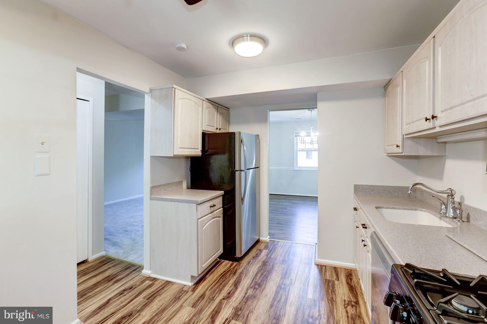 LAKE BRADDOCK - Residential