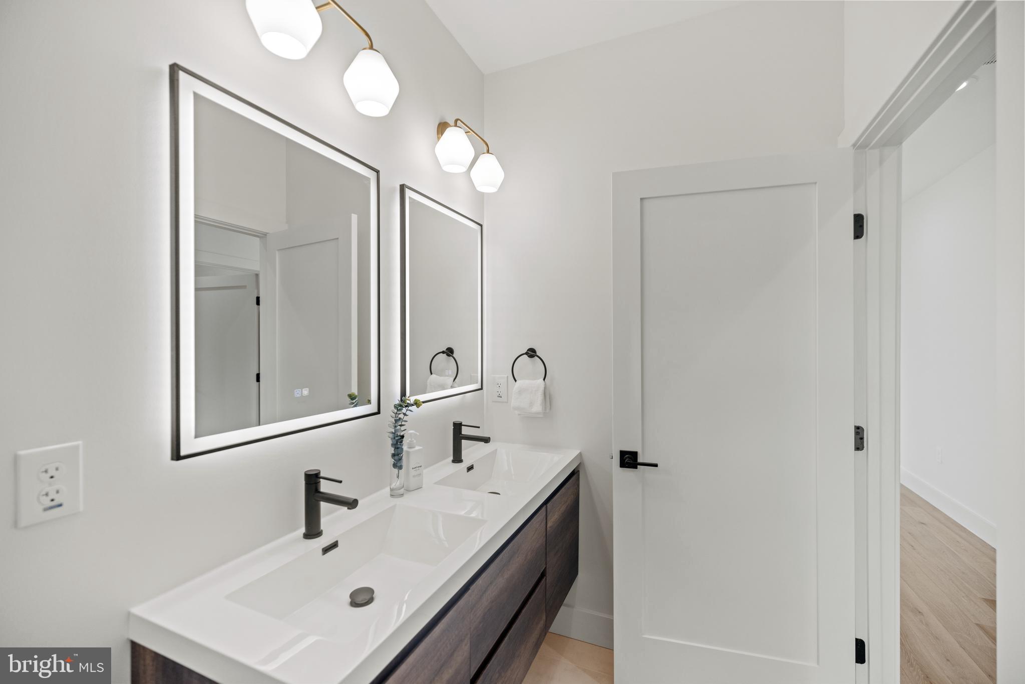 ALNOR HEIGHTS - Residential