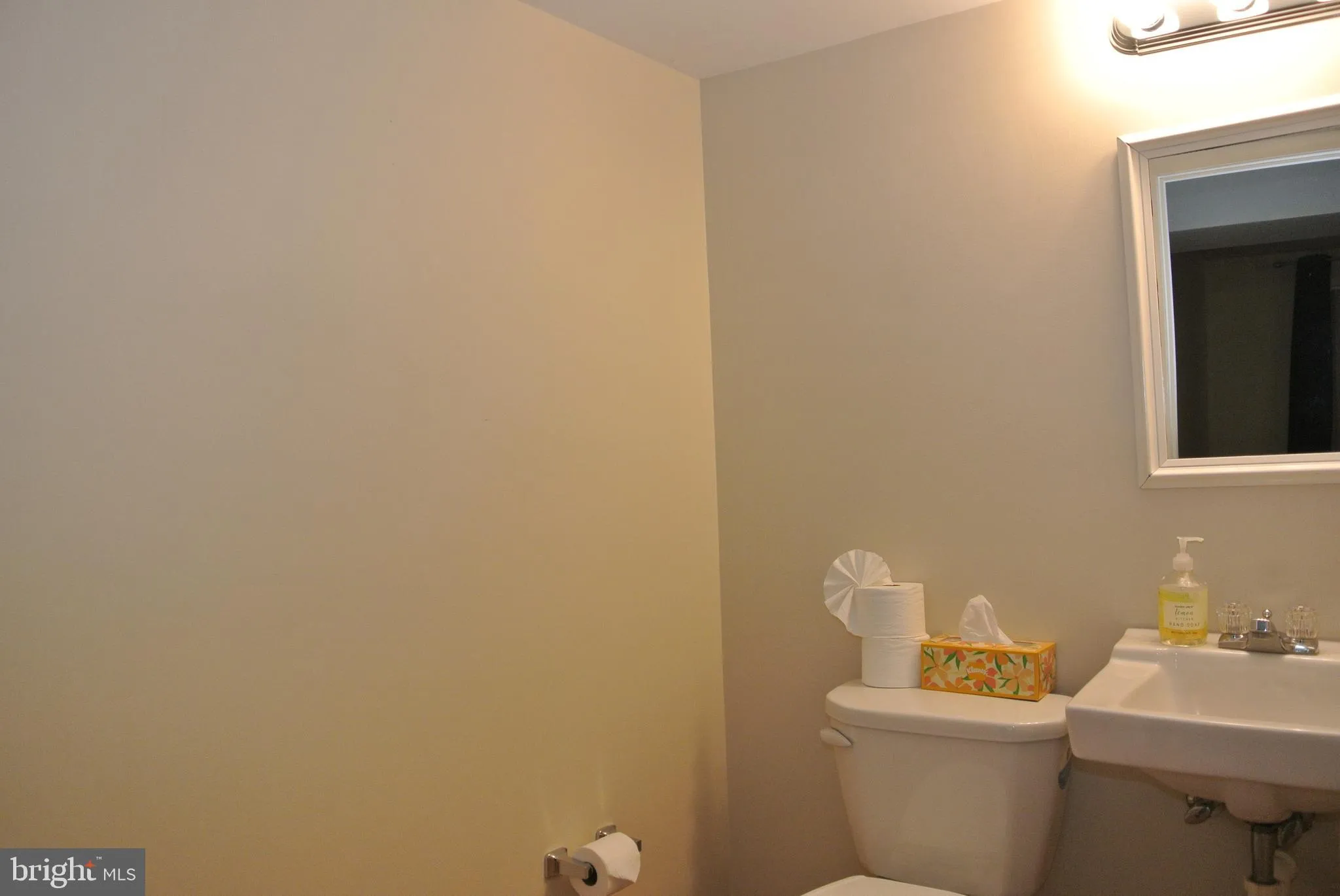 Lutherville Timonium, Maryland 21093, United States, 3 Bedrooms Bedrooms, ,4 BathroomsBathrooms,Residential,Active,119768