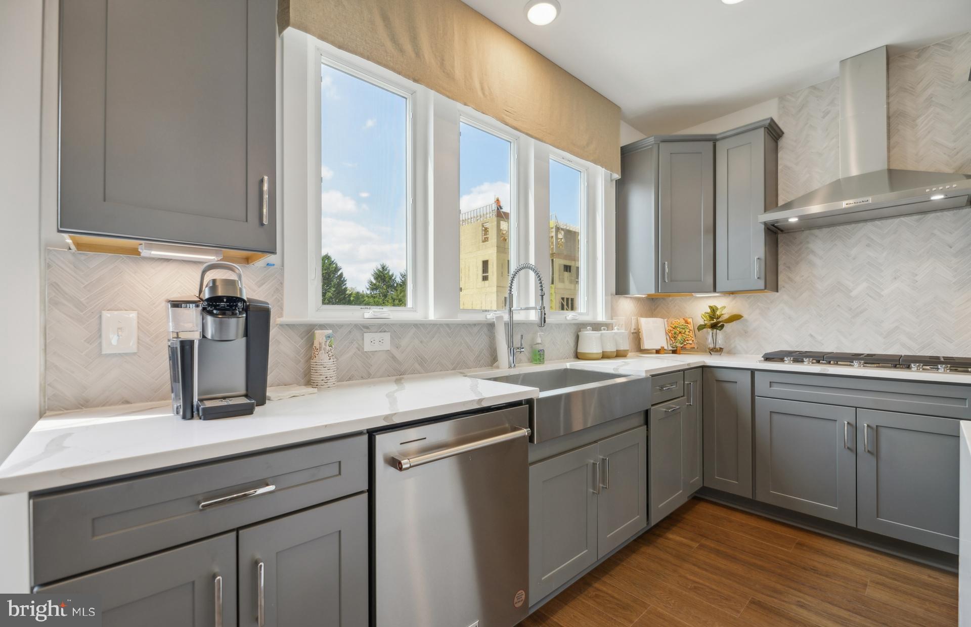 BELMONT OVERLOOK - Residential