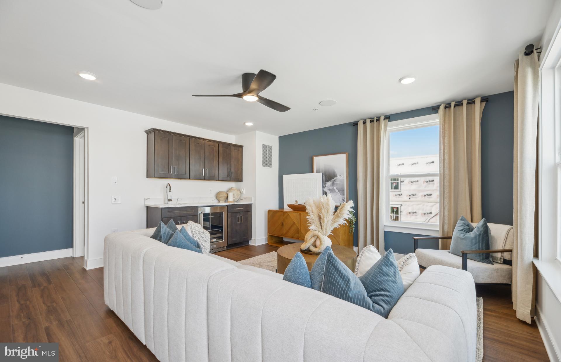 BELMONT OVERLOOK - Residential