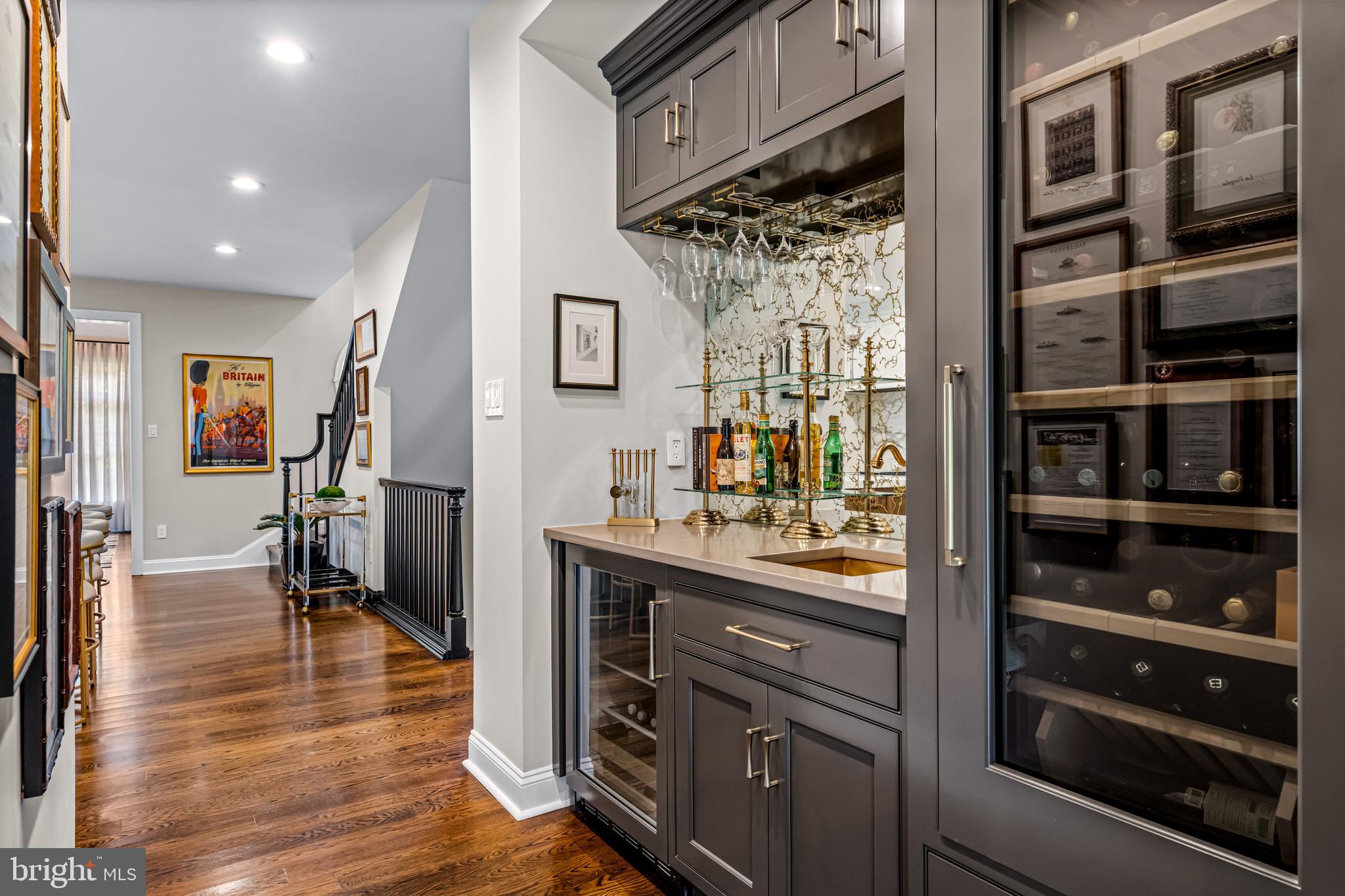 WHITEGATE - Residential