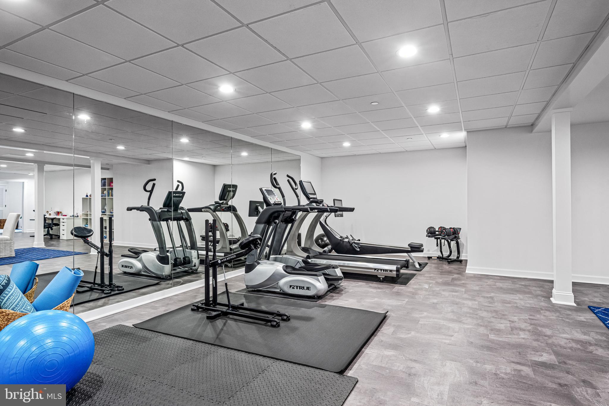 WHITEGATE - Residential