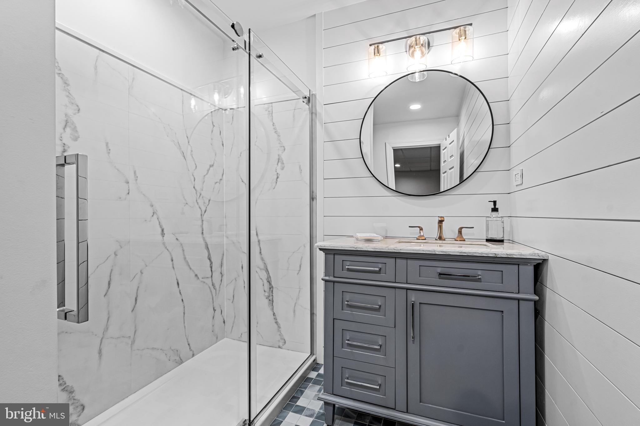 WHITEGATE - Residential