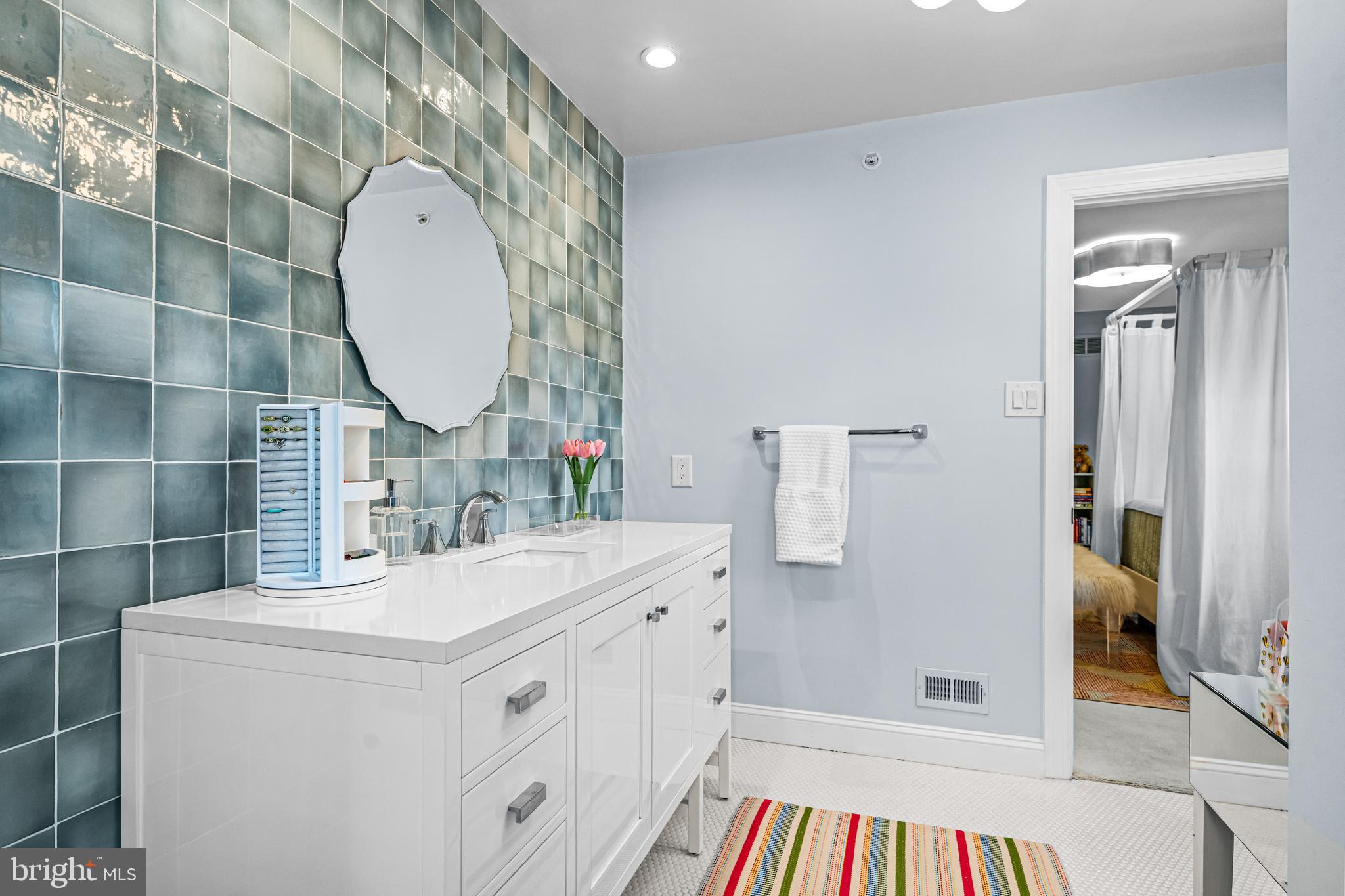 WHITEGATE - Residential