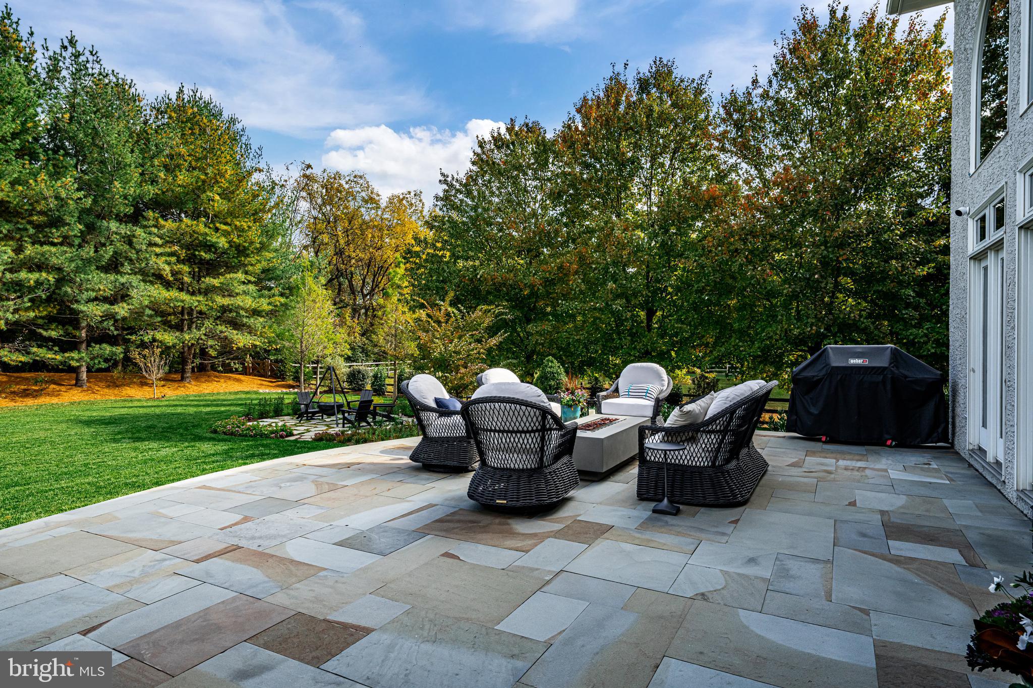 WHITEGATE - Residential