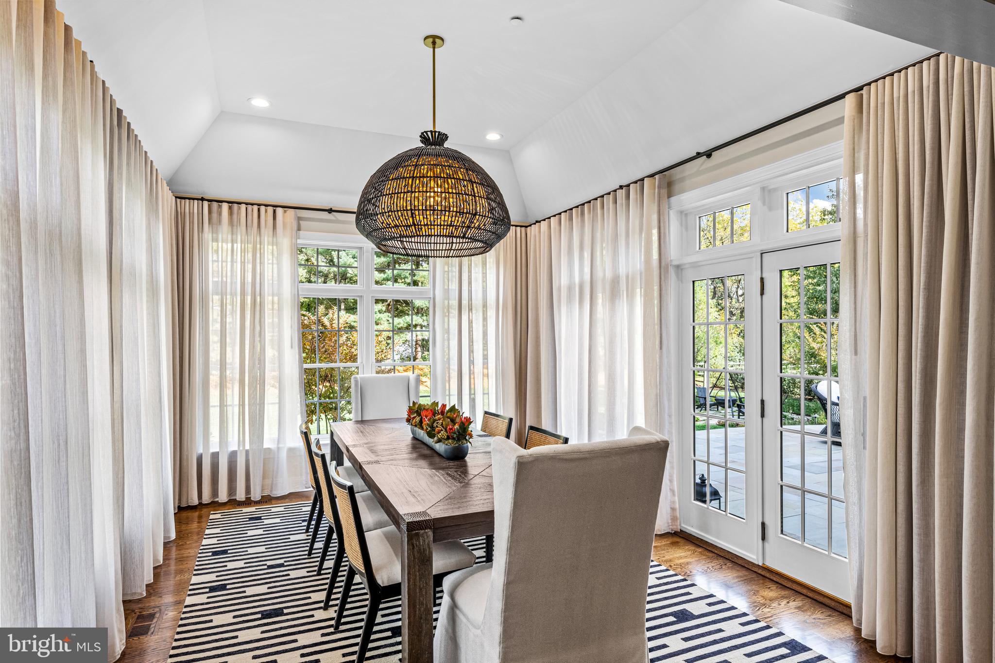 WHITEGATE - Residential