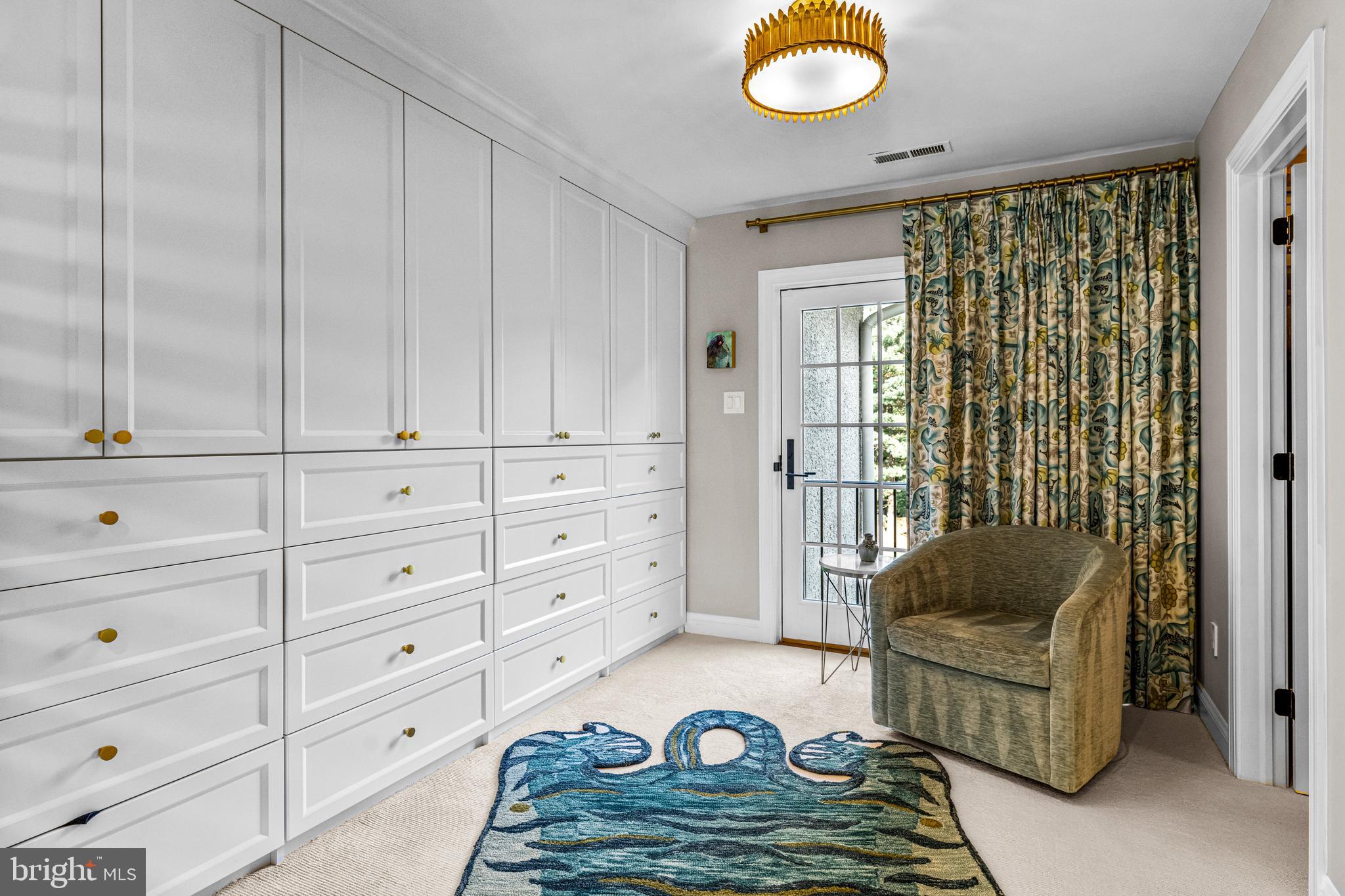 WHITEGATE - Residential