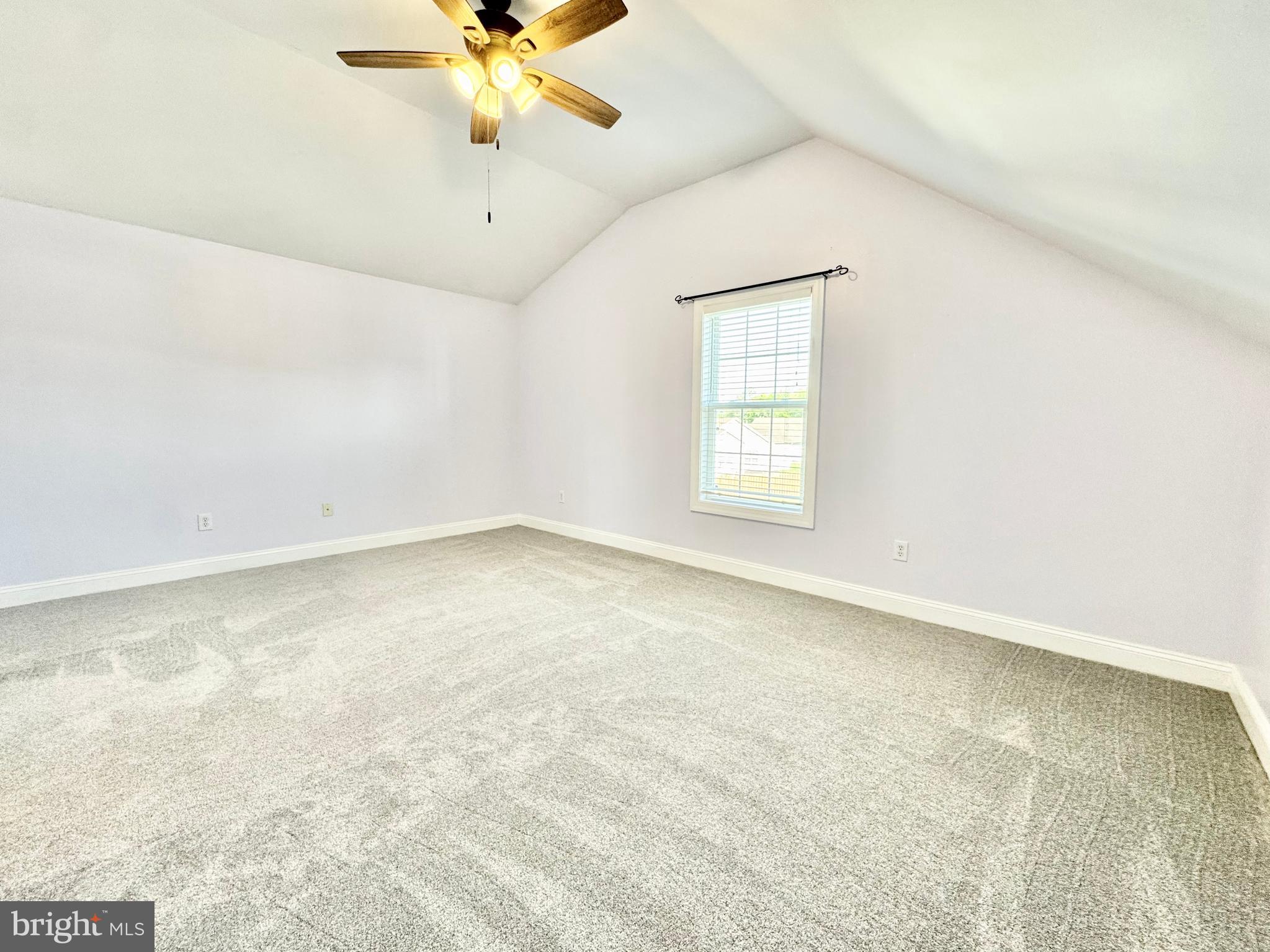 HIDDEN POND - Residential