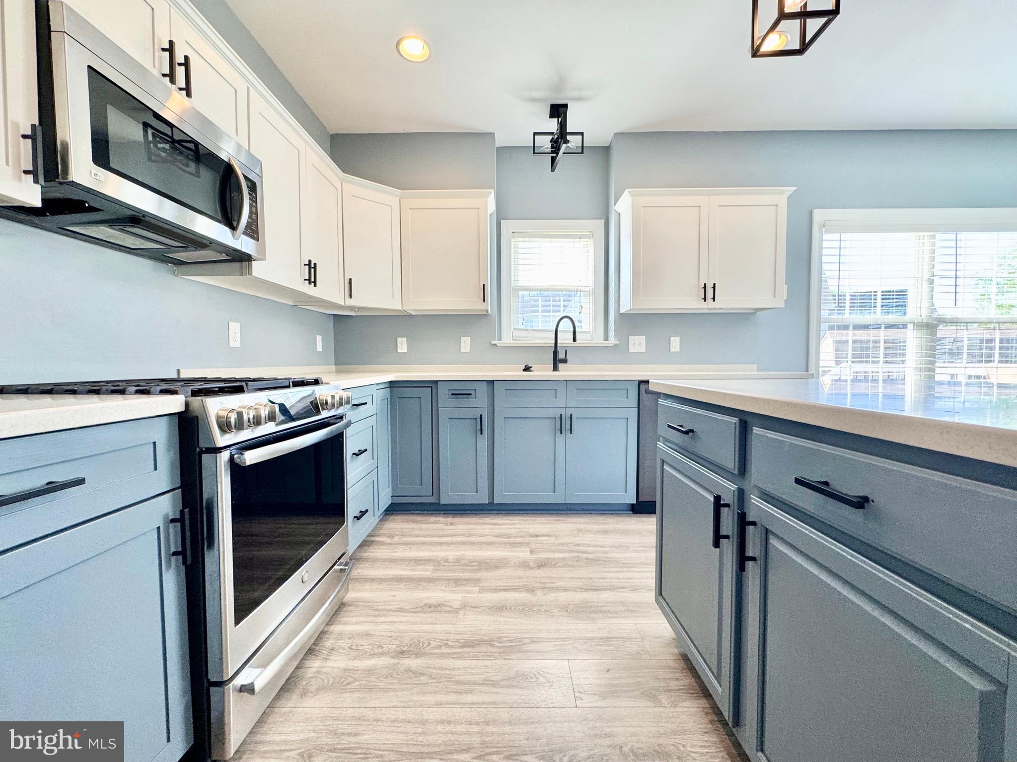 HIDDEN POND - Residential