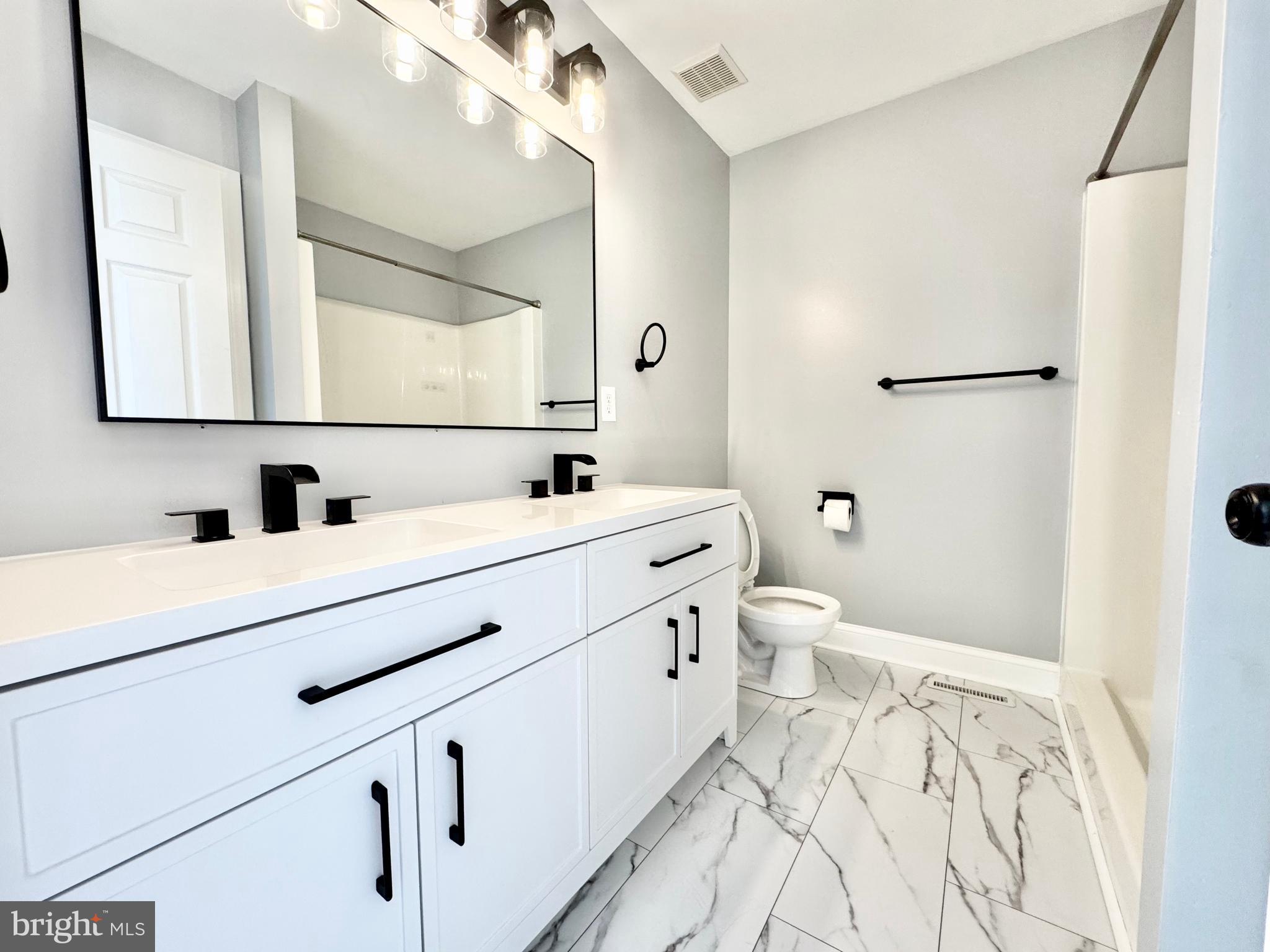 HIDDEN POND - Residential