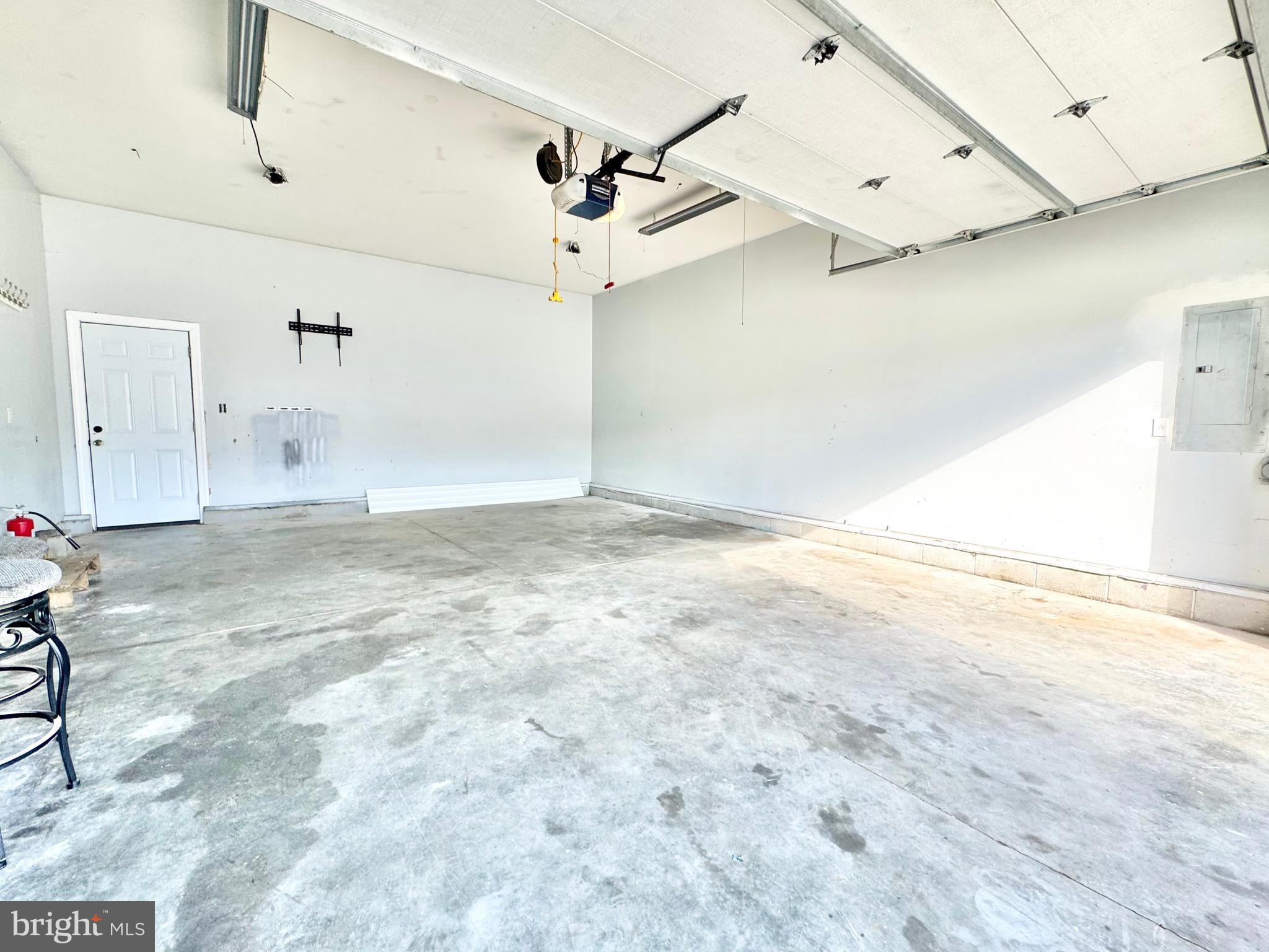 HIDDEN POND - Residential