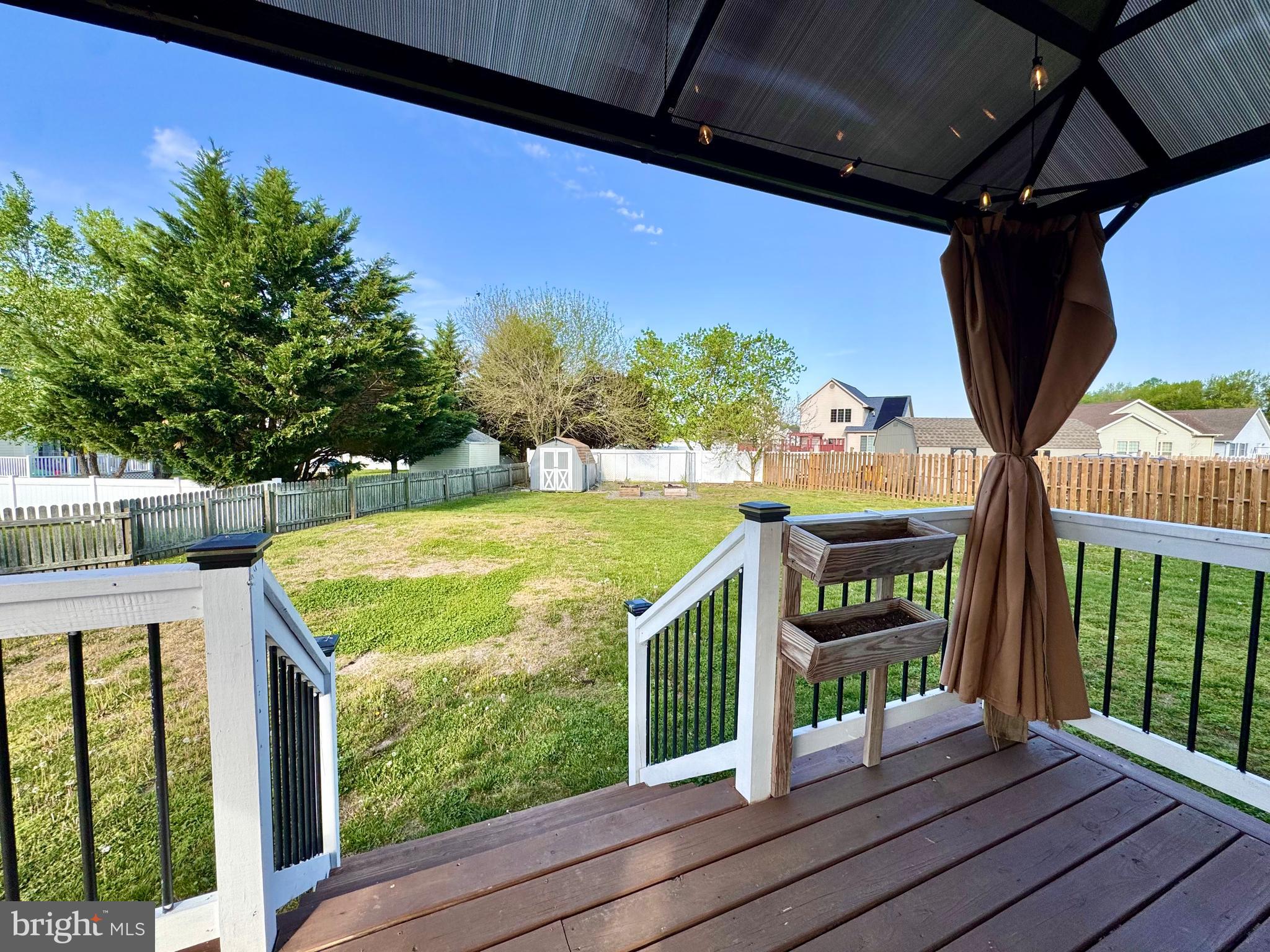 HIDDEN POND - Residential