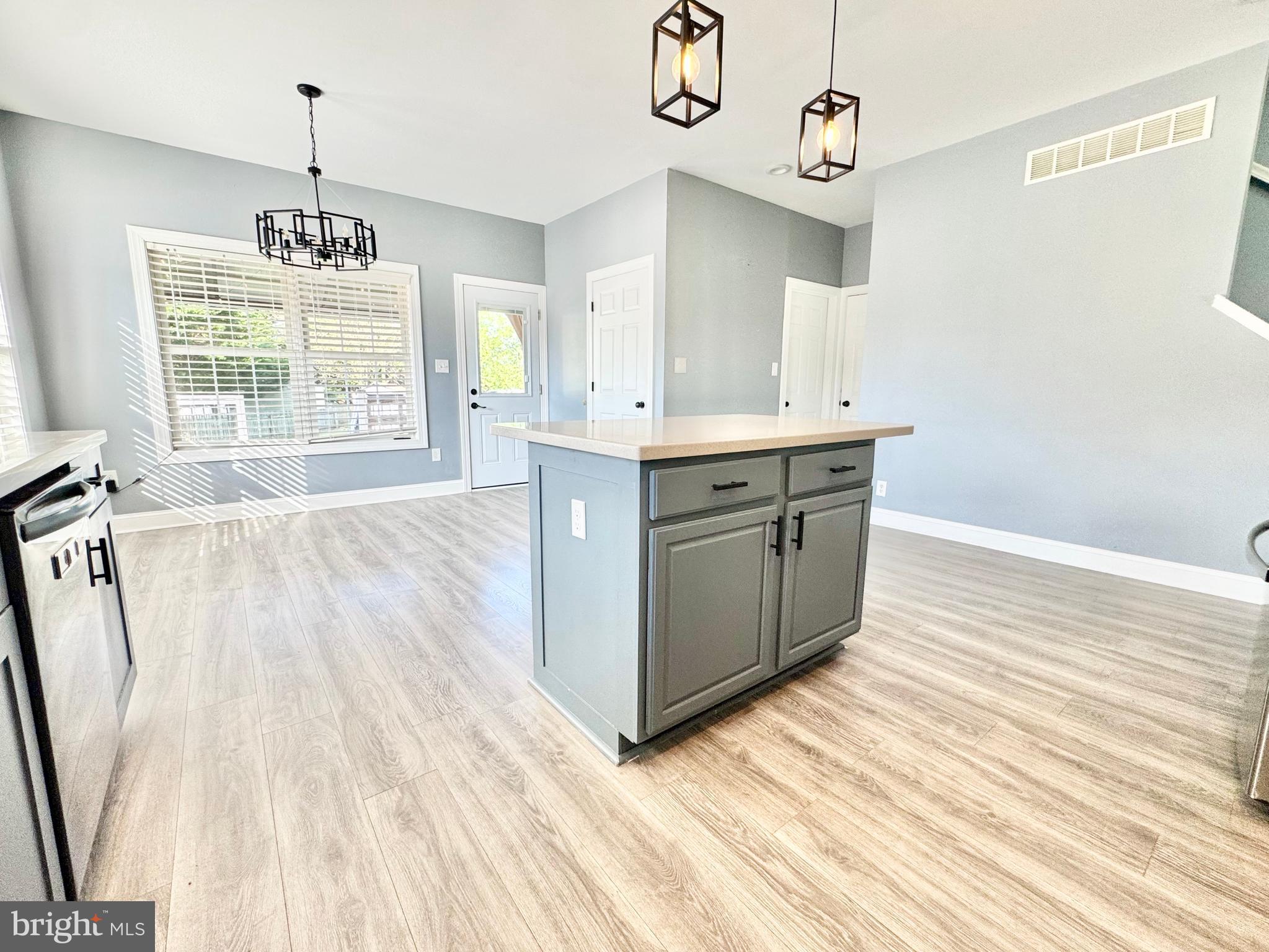 HIDDEN POND - Residential