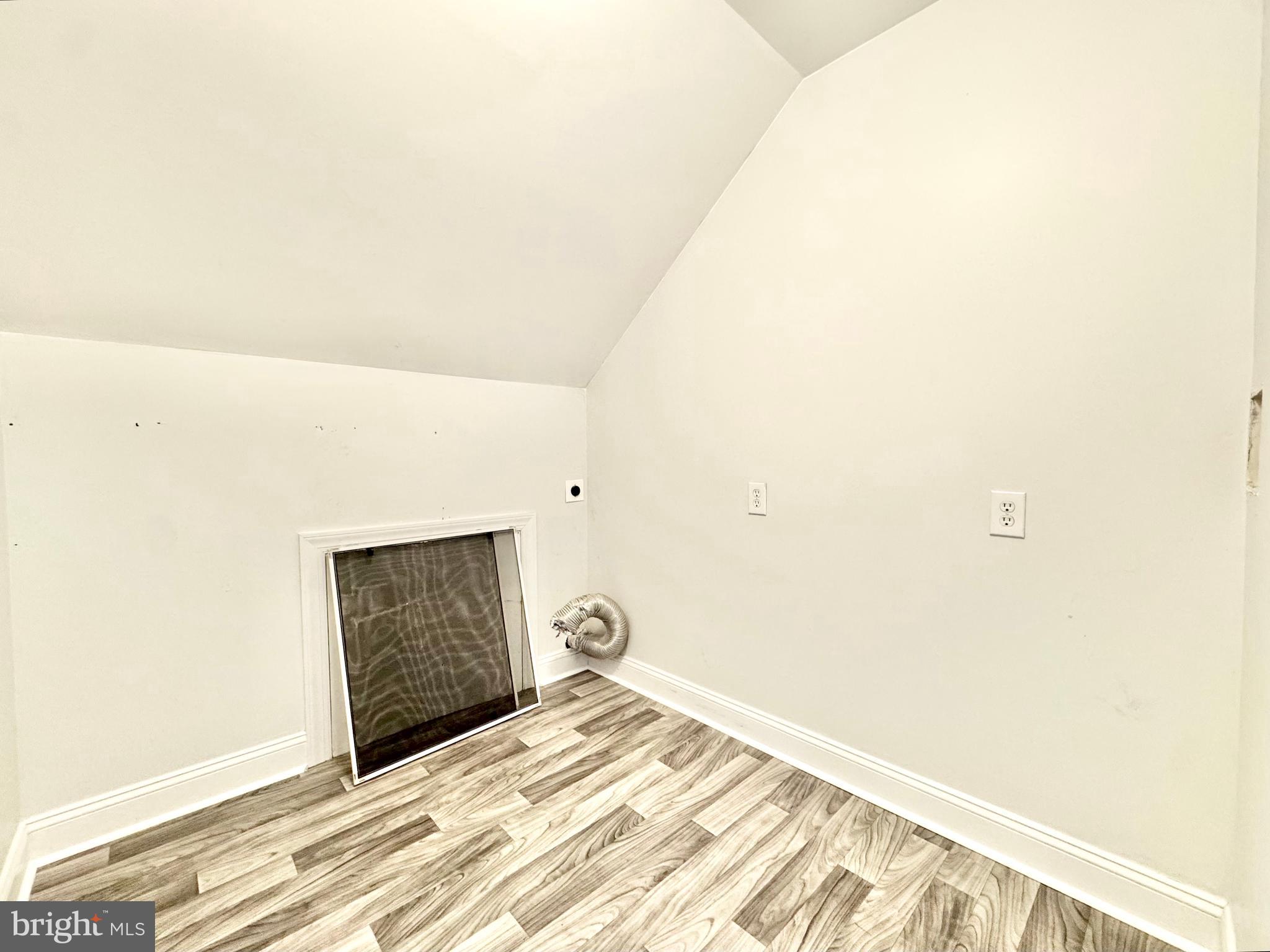 HIDDEN POND - Residential