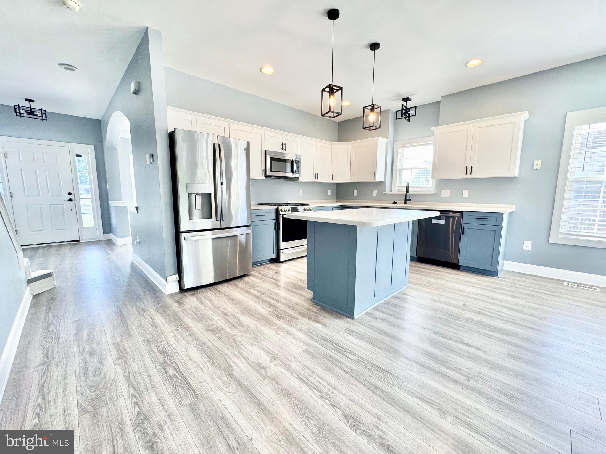 HIDDEN POND - Residential