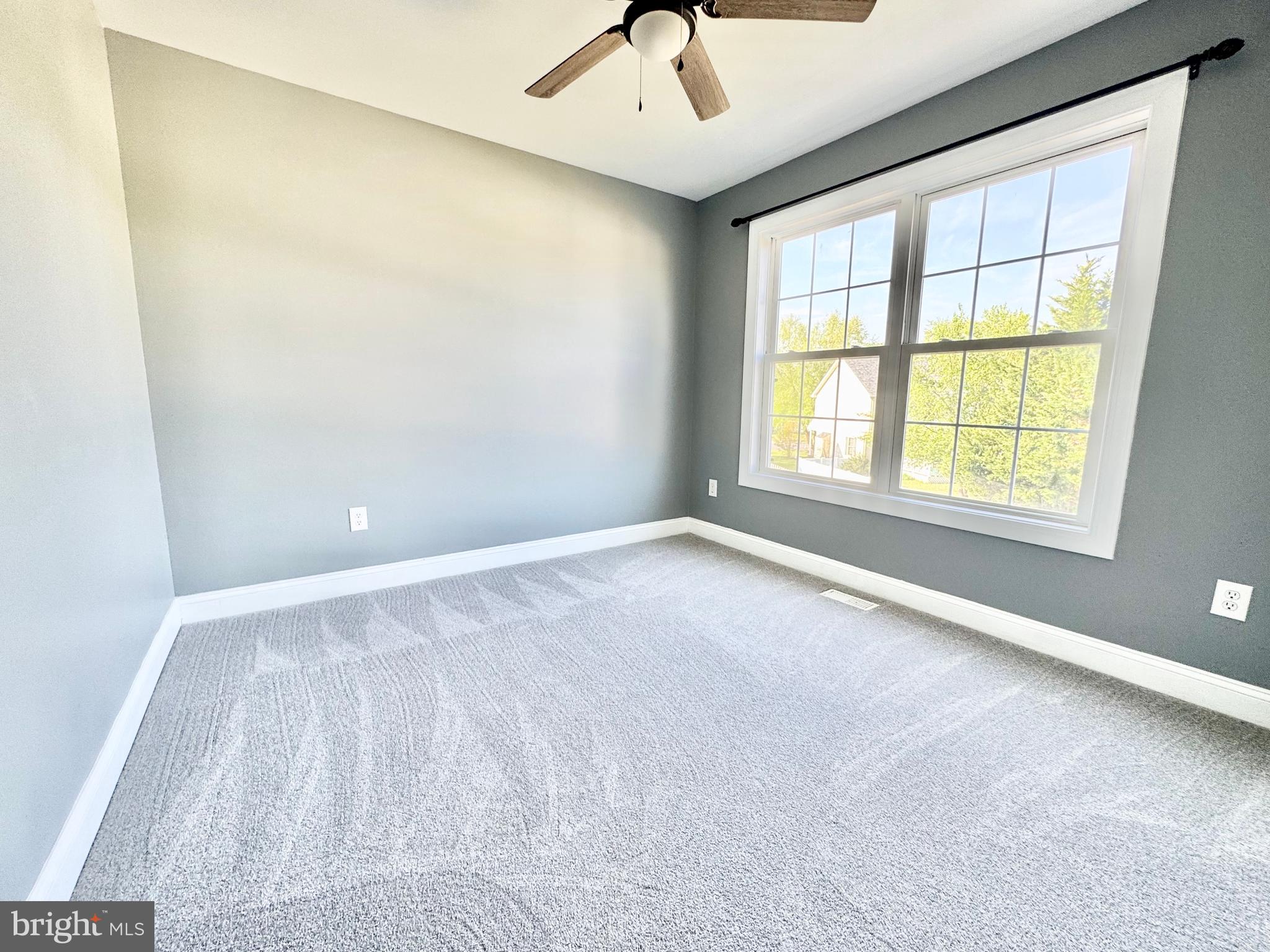 HIDDEN POND - Residential