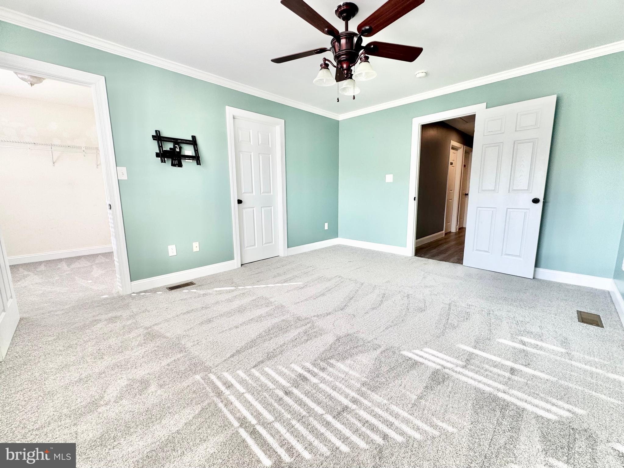 HIDDEN POND - Residential