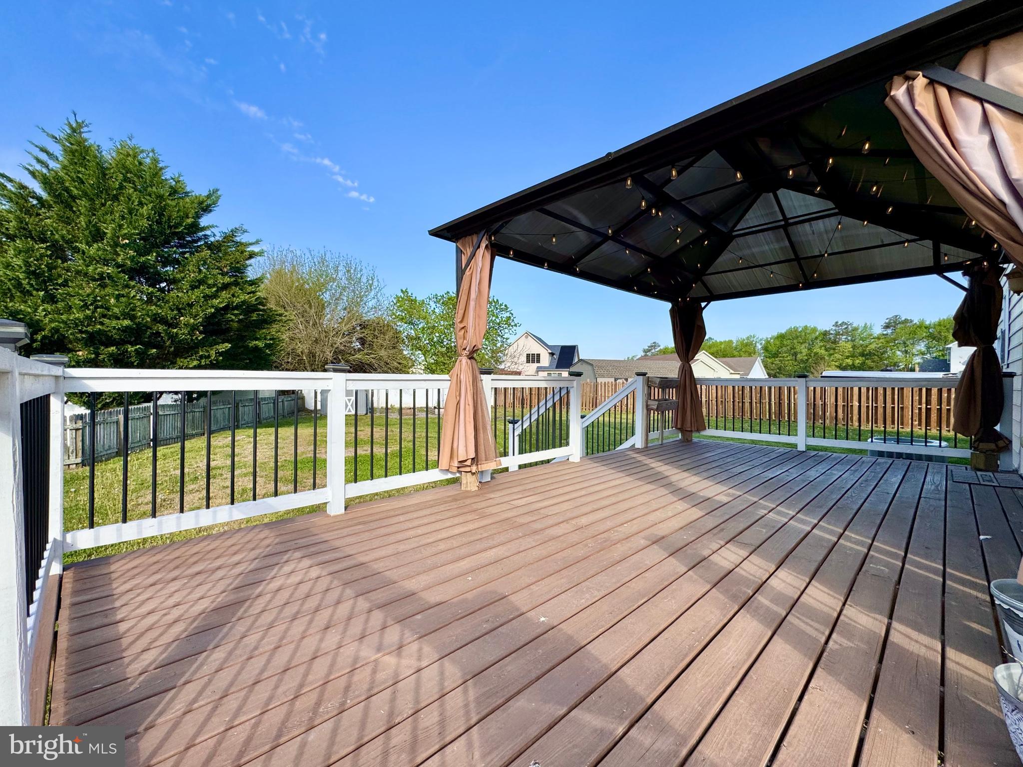 HIDDEN POND - Residential