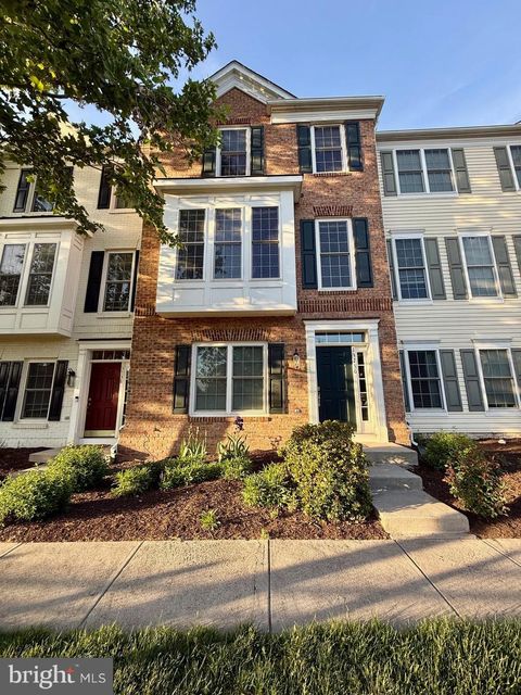 Photo of 13736 Copper Kettle Place, HERNDON, VA 20171 (MLS # VAFX2305962)