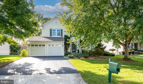 Photo of 7677 Vinewood Court, GAINESVILLE, VA 20155 (MLS # VAPW2113822)
