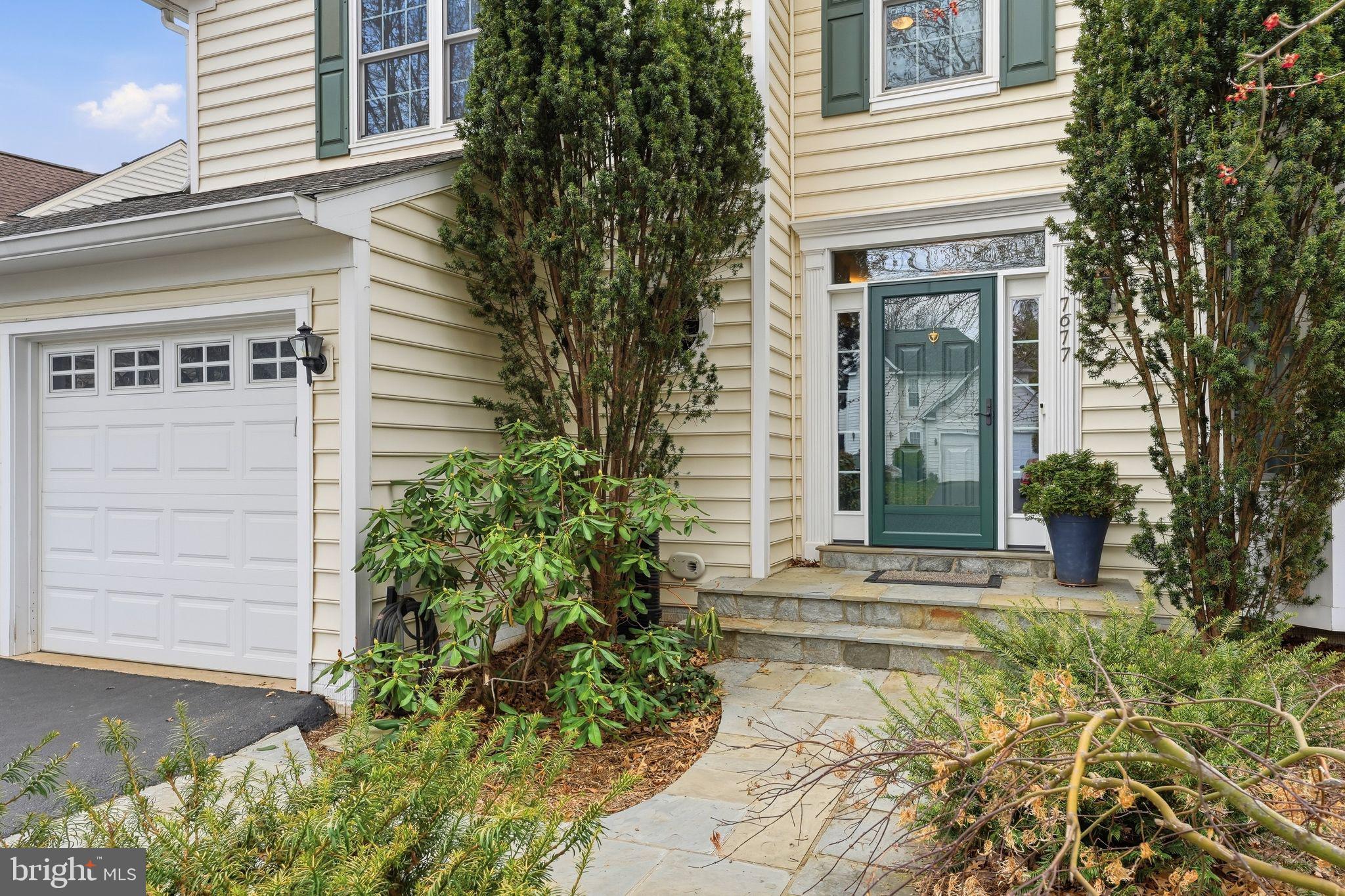 VIRGINIA OAKS - Residential