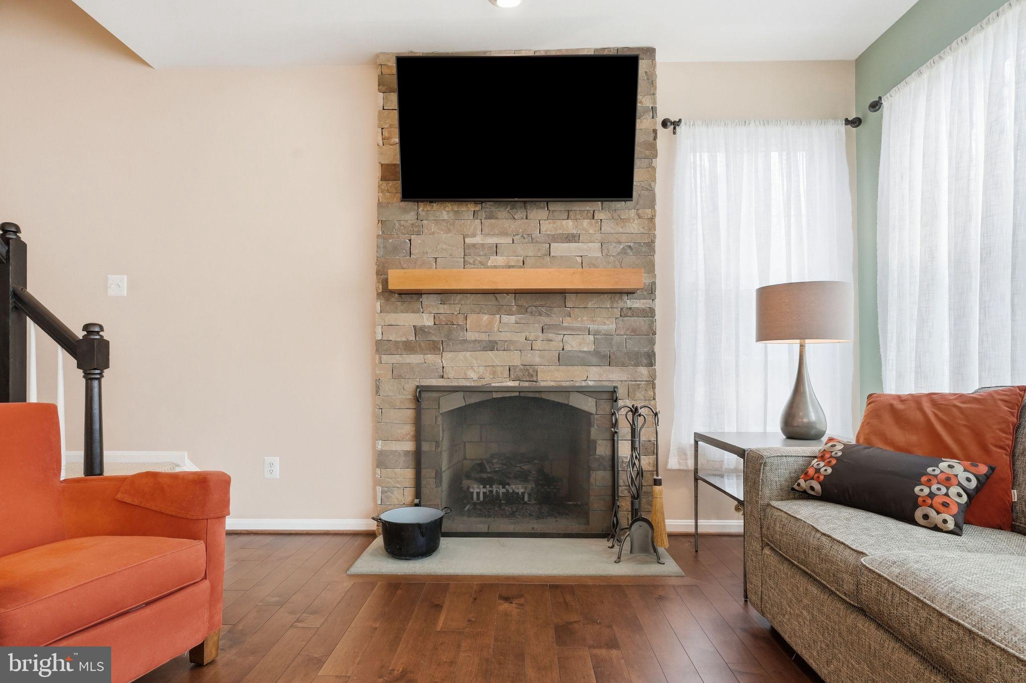 VIRGINIA OAKS - Residential