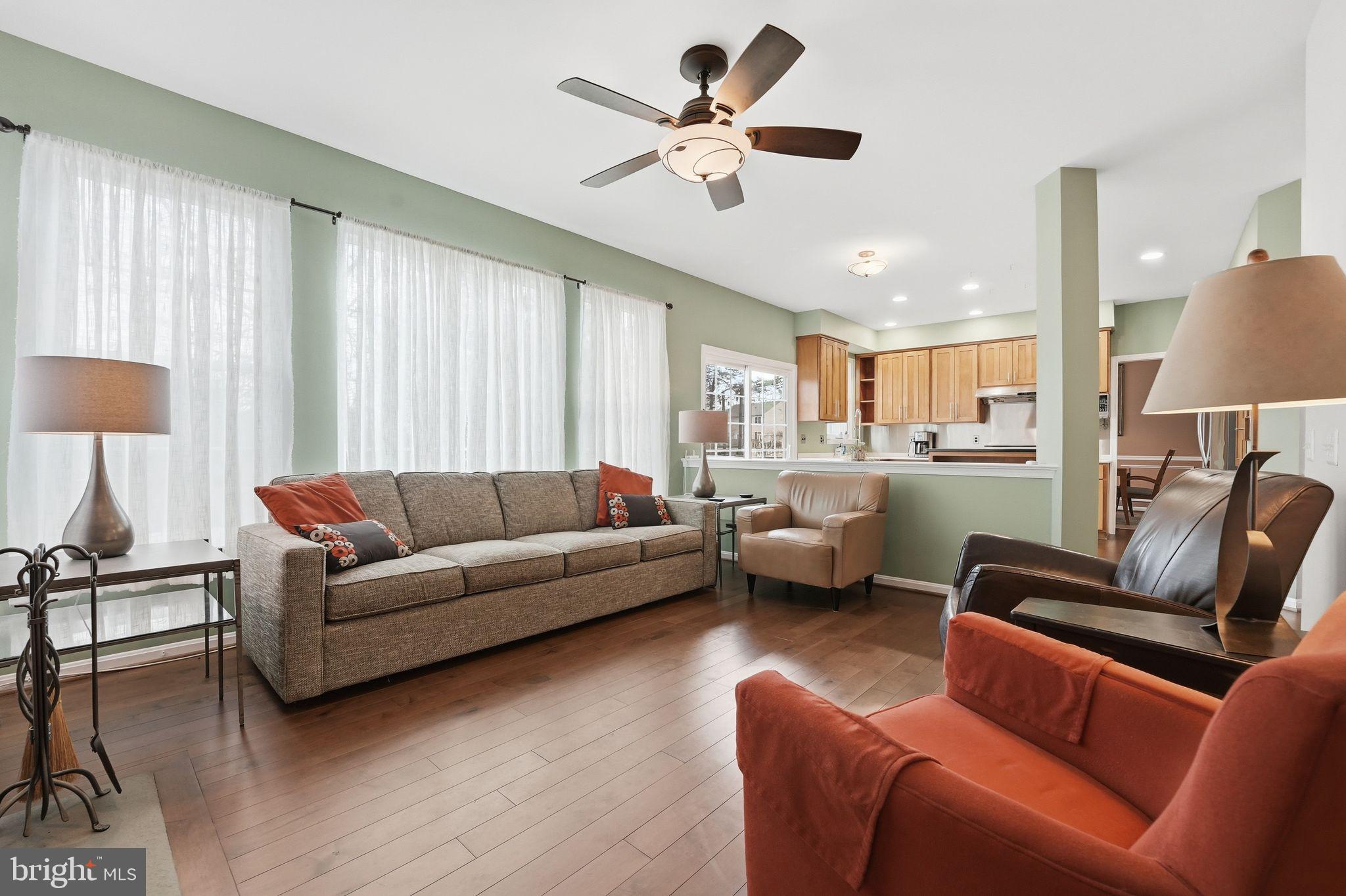 VIRGINIA OAKS - Residential