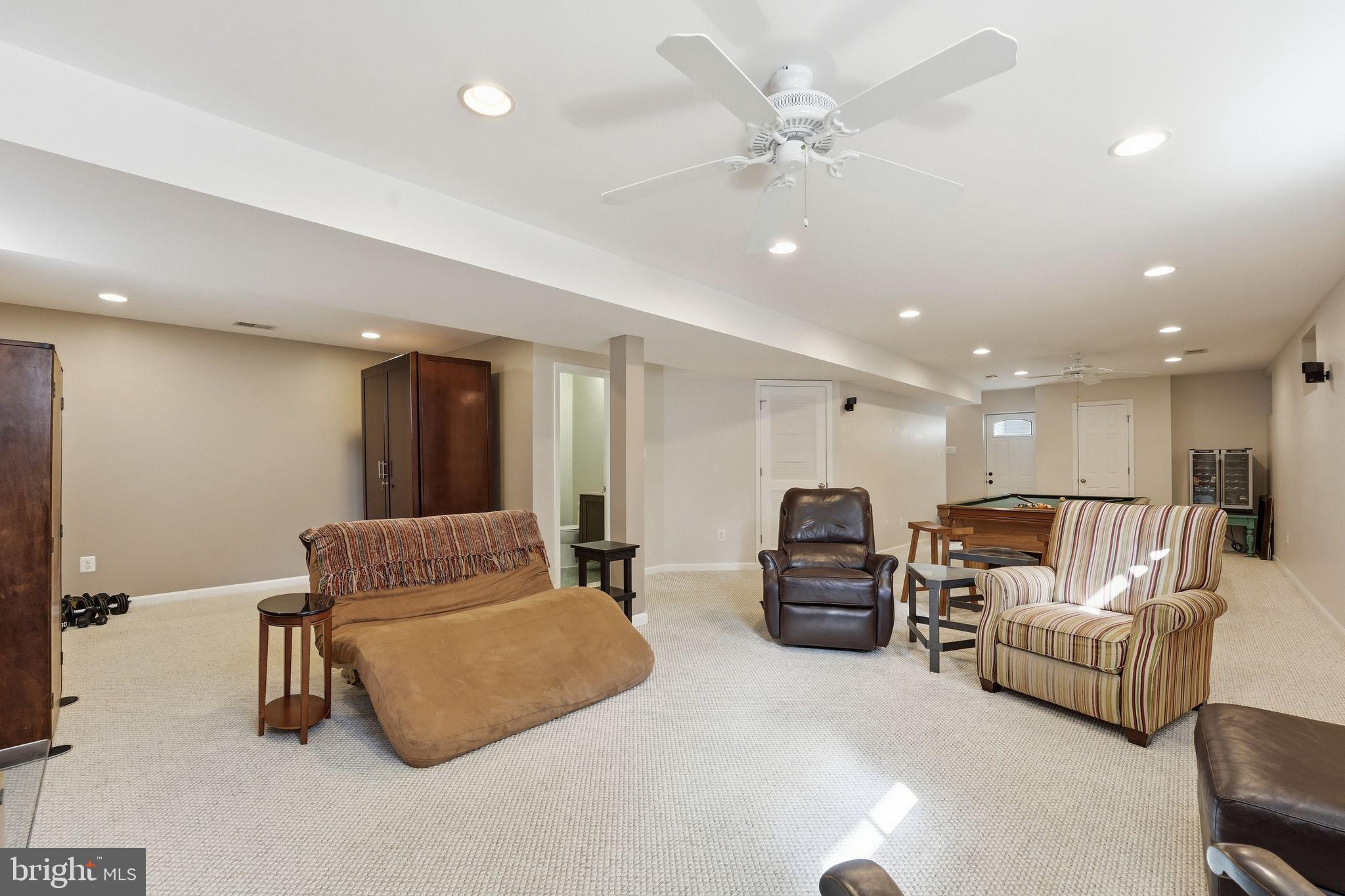 VIRGINIA OAKS - Residential