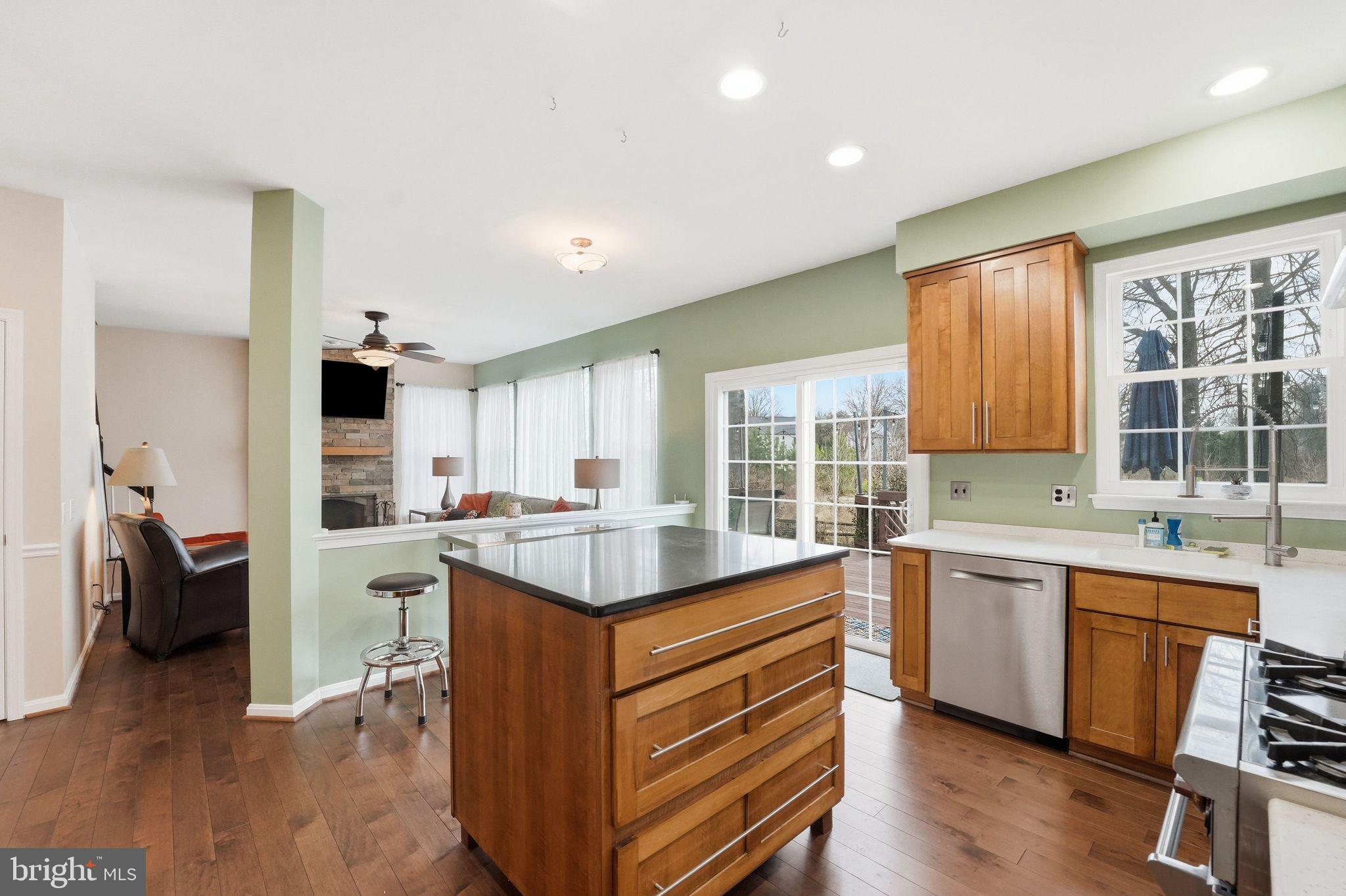 VIRGINIA OAKS - Residential