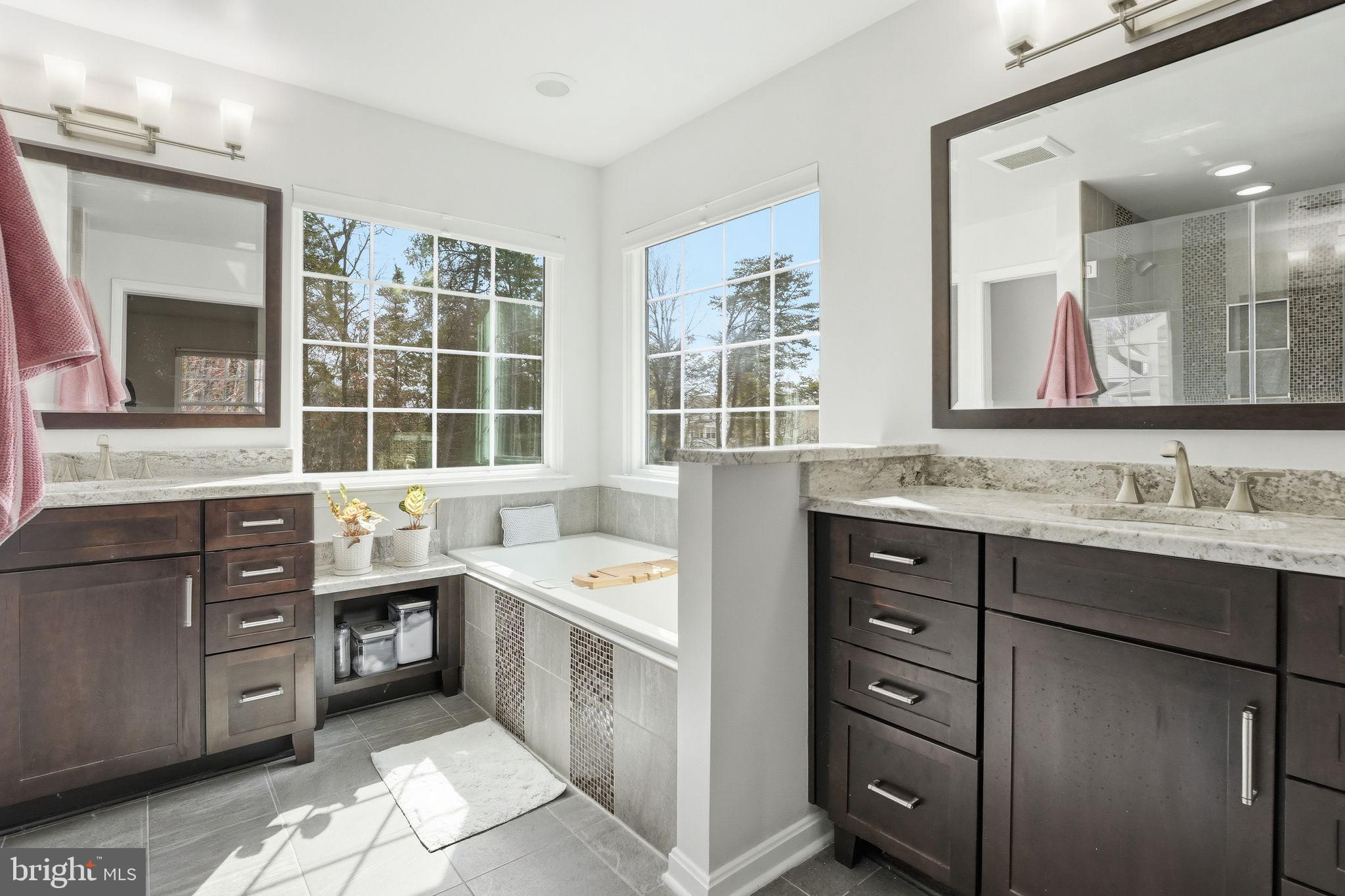 VIRGINIA OAKS - Residential