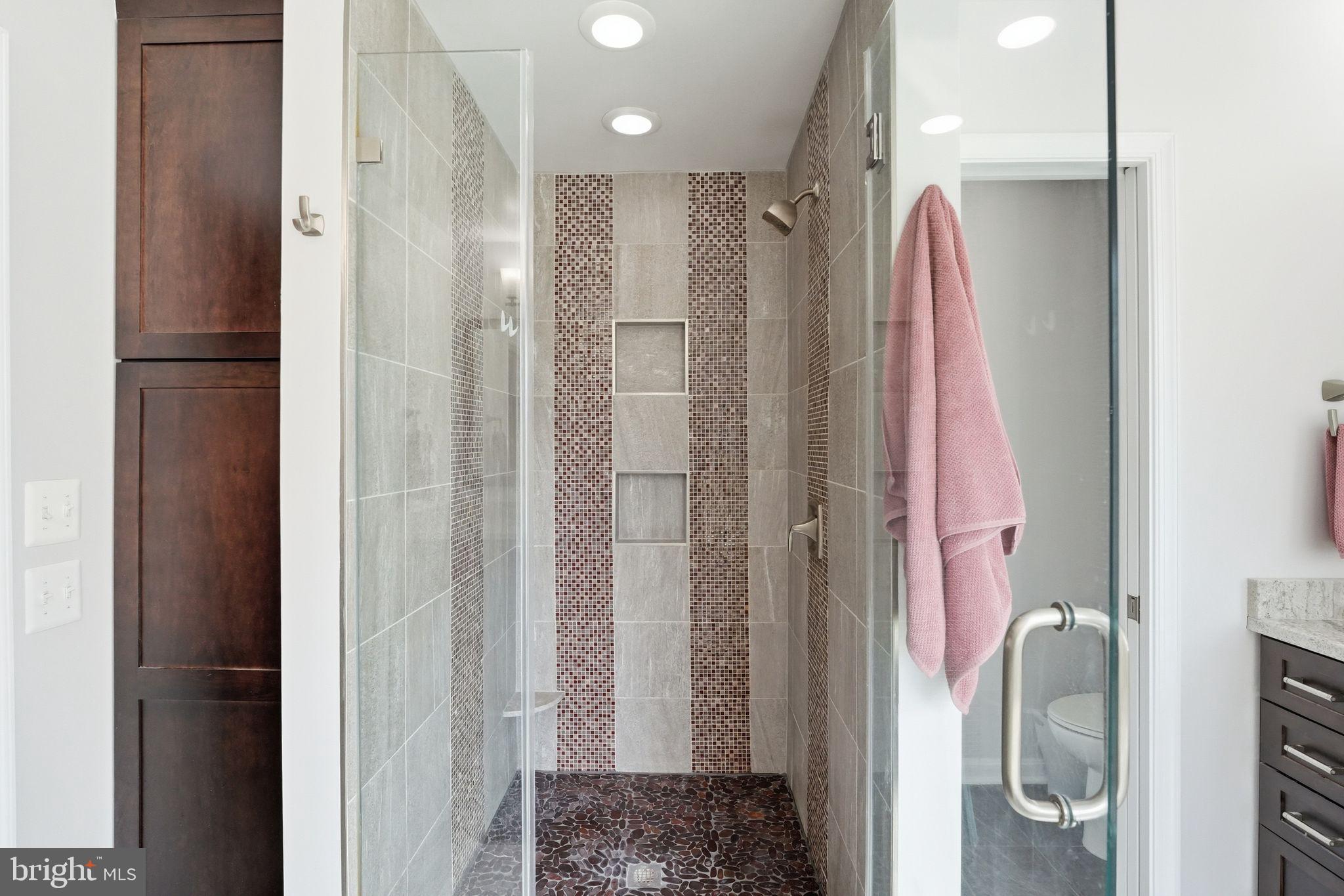 VIRGINIA OAKS - Residential