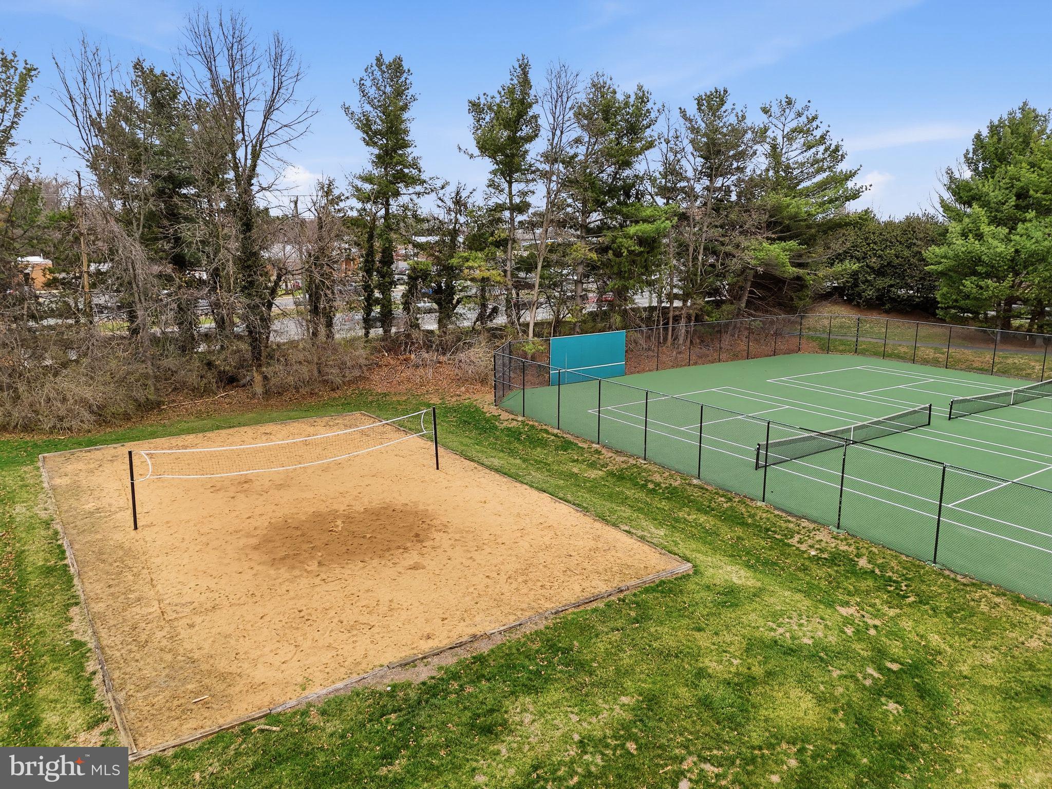 VIRGINIA OAKS - Residential