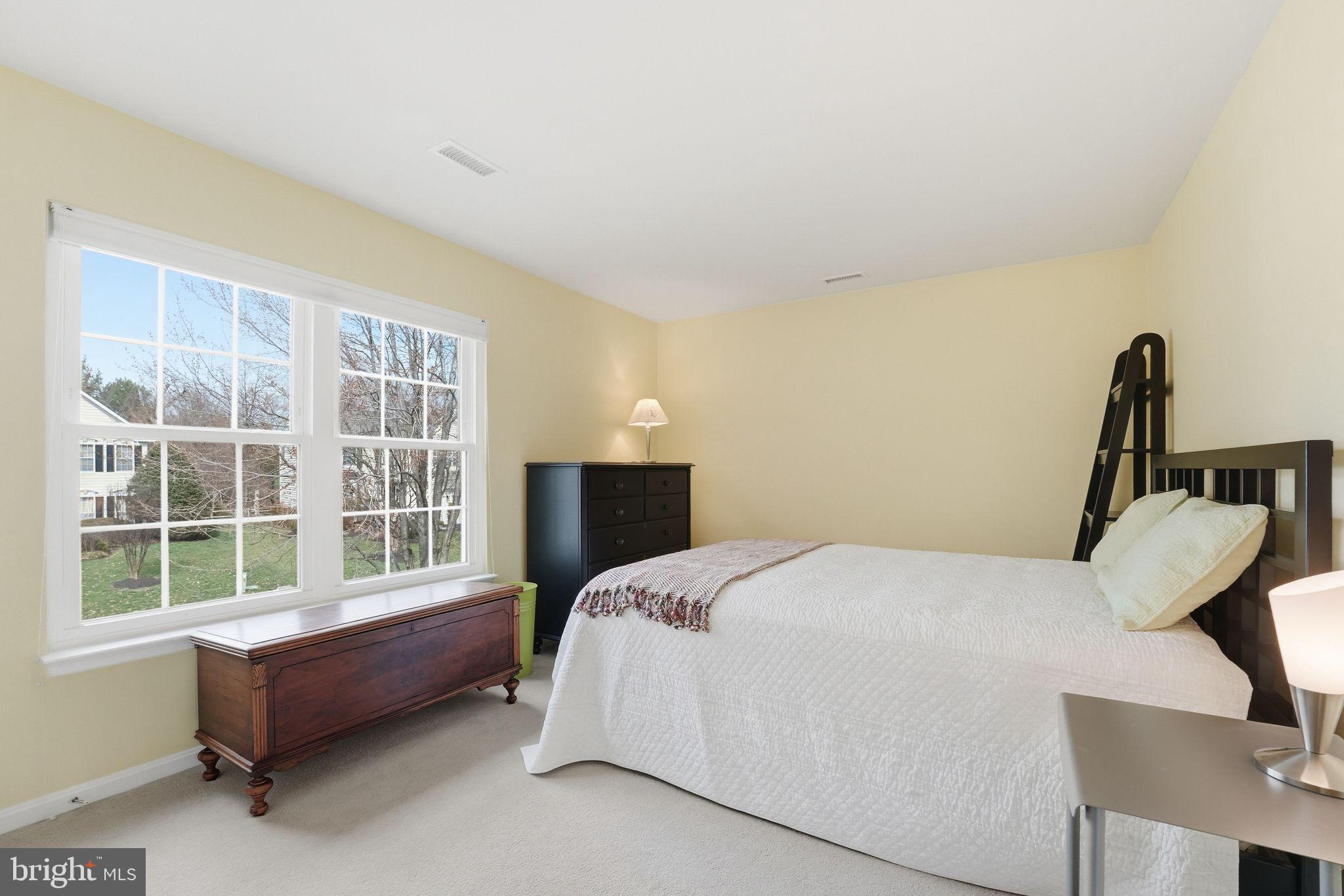 VIRGINIA OAKS - Residential