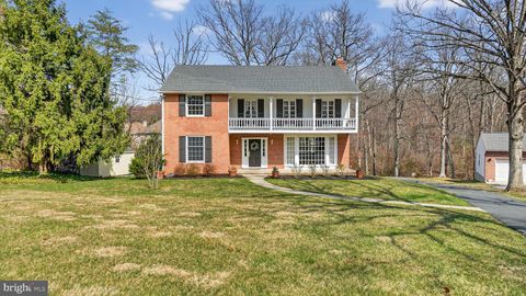 4910 LINDA AVENUE BALTIMORE MD 21236