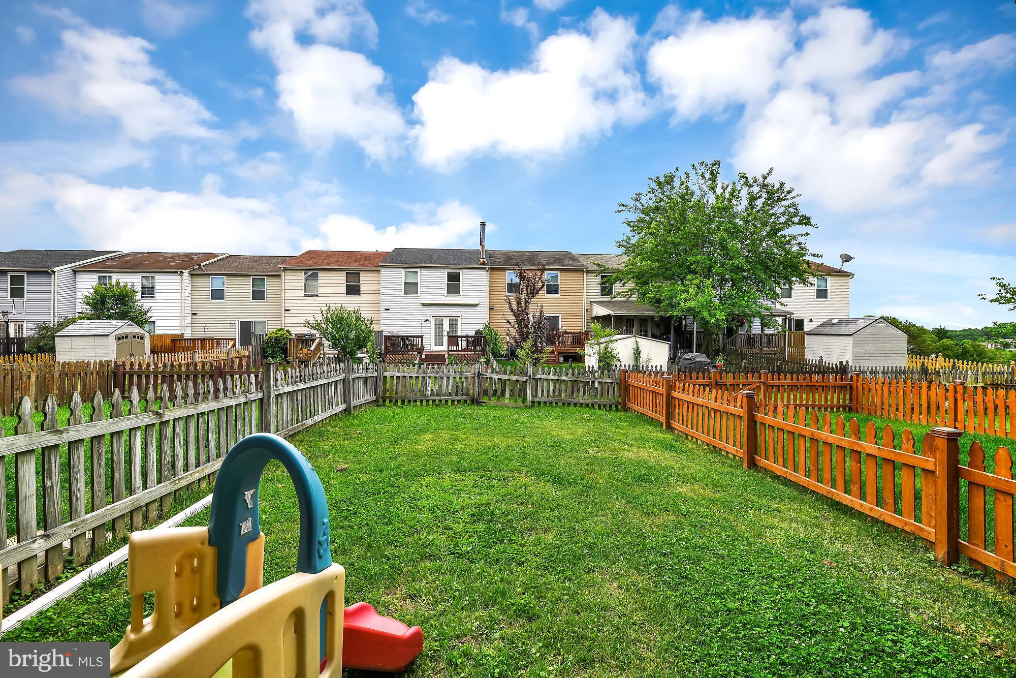 UPTON VILLAGE NORTH - Residential