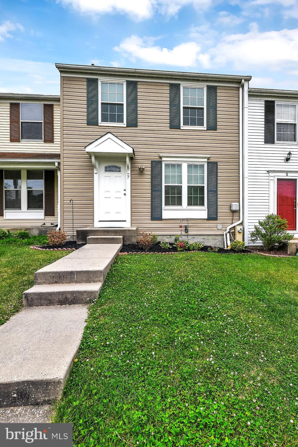 UPTON VILLAGE NORTH - Residential