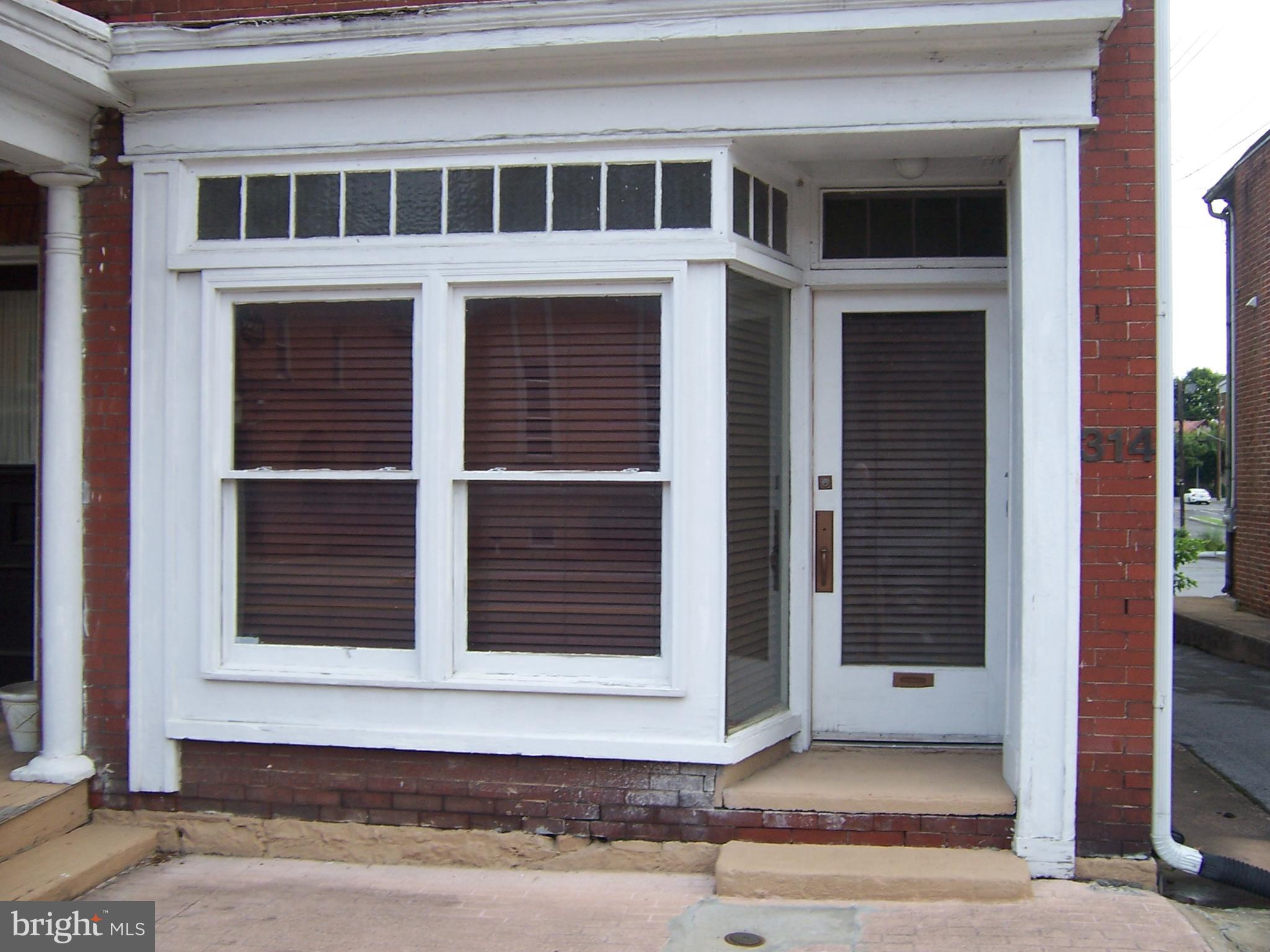 MARTINSBURG CITY - Commercial Sale