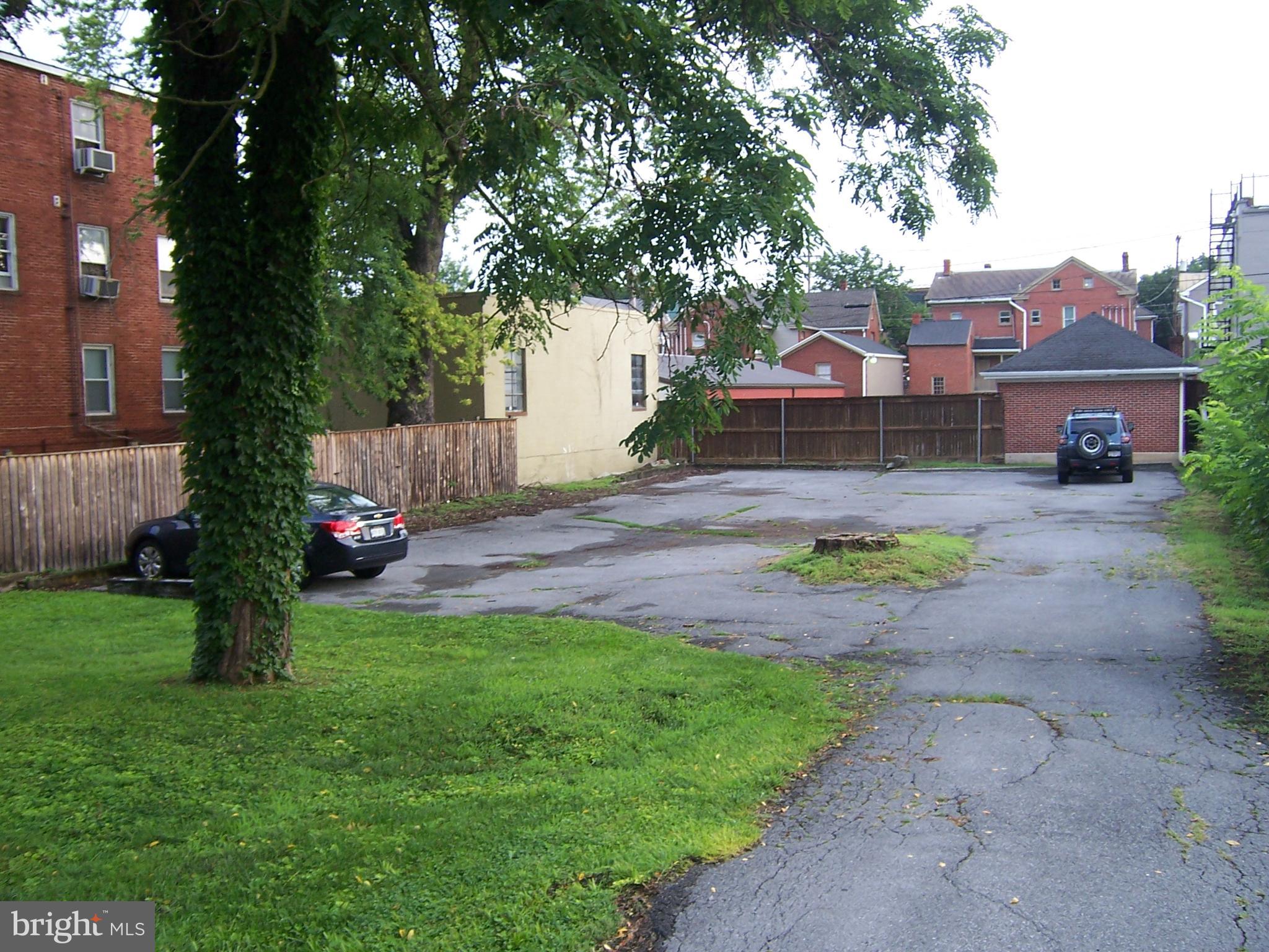 MARTINSBURG CITY - Commercial Sale