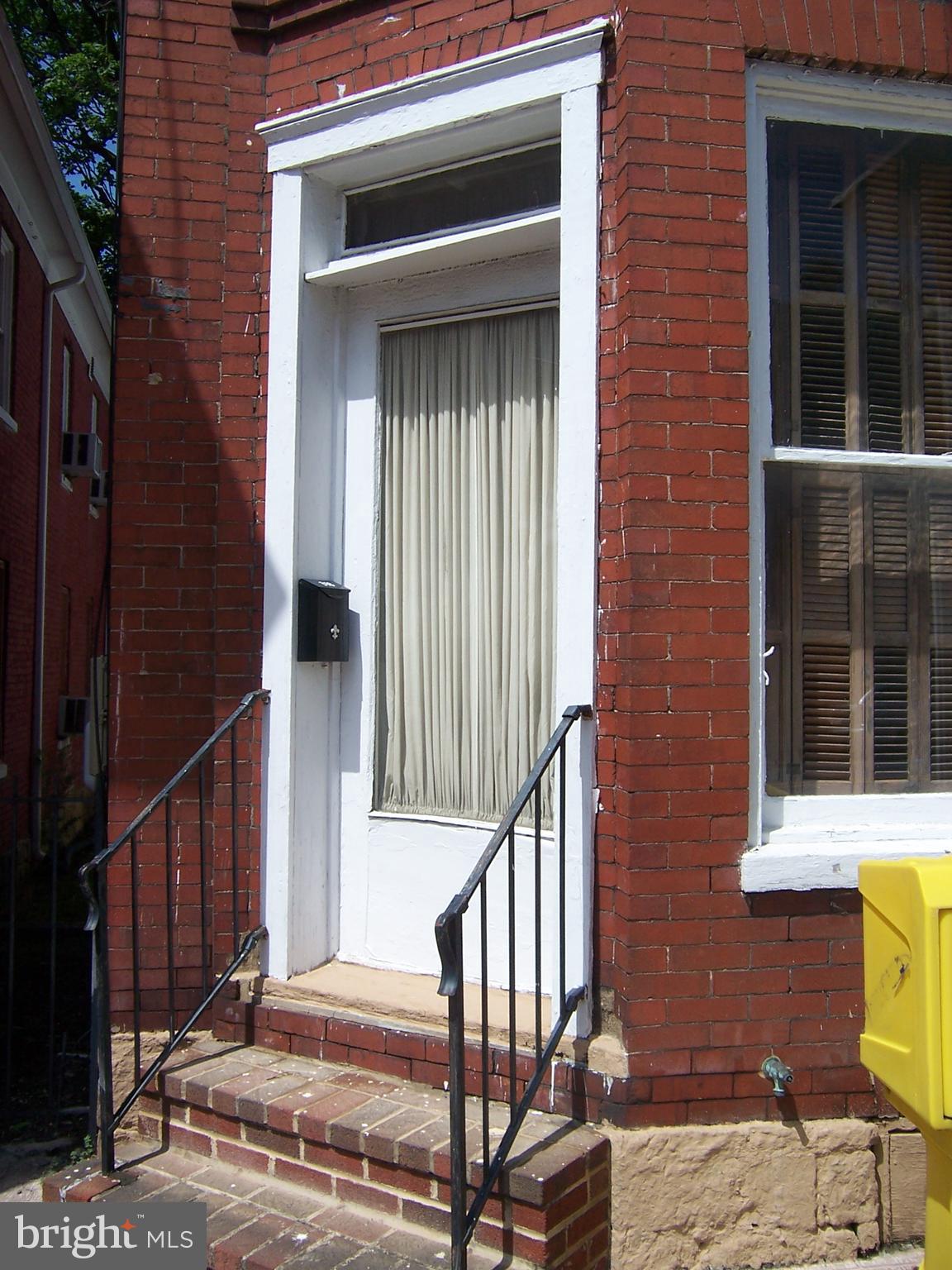 MARTINSBURG CITY - Commercial Sale