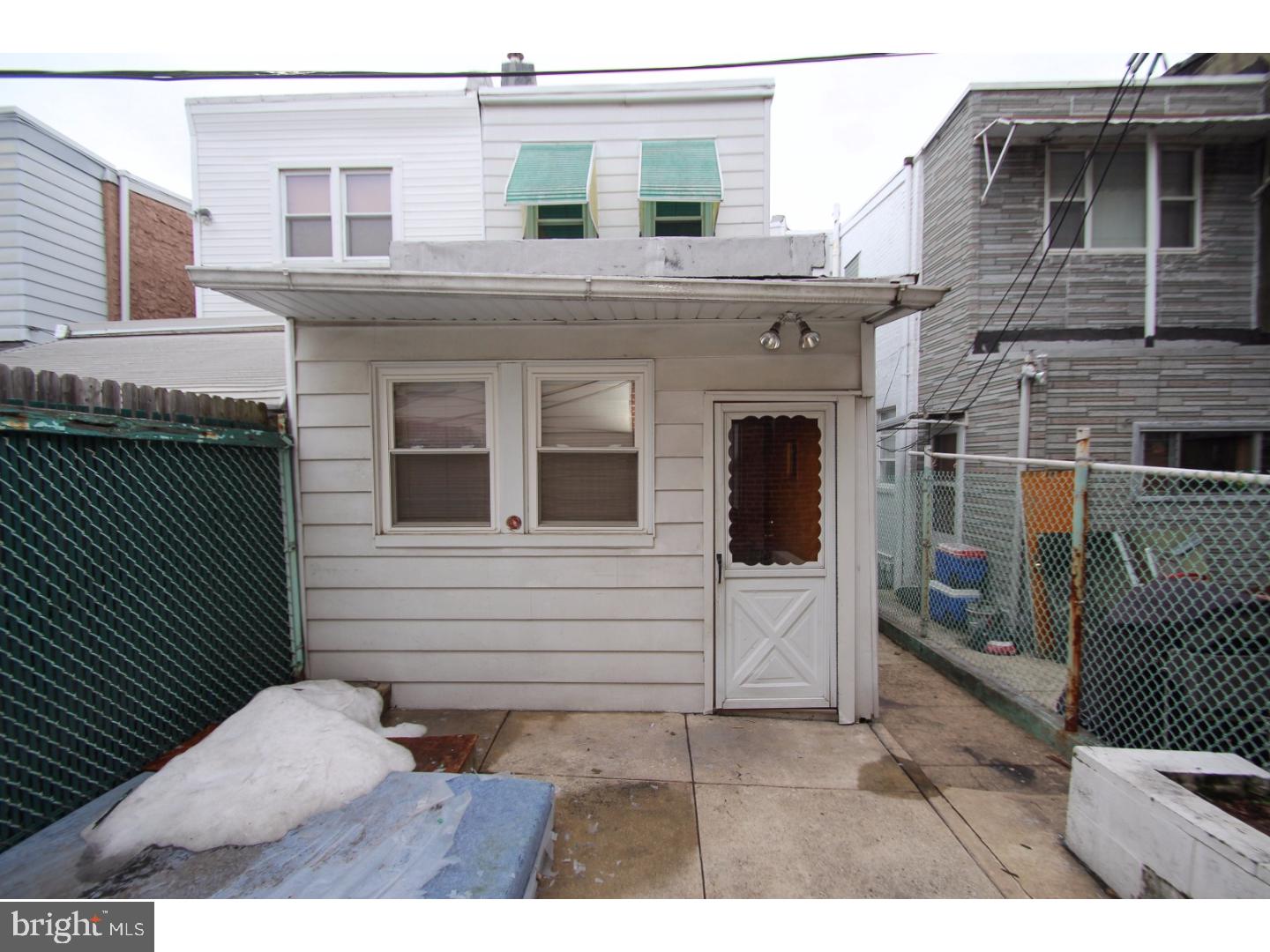 PORT RICHMOND - Residential Lease