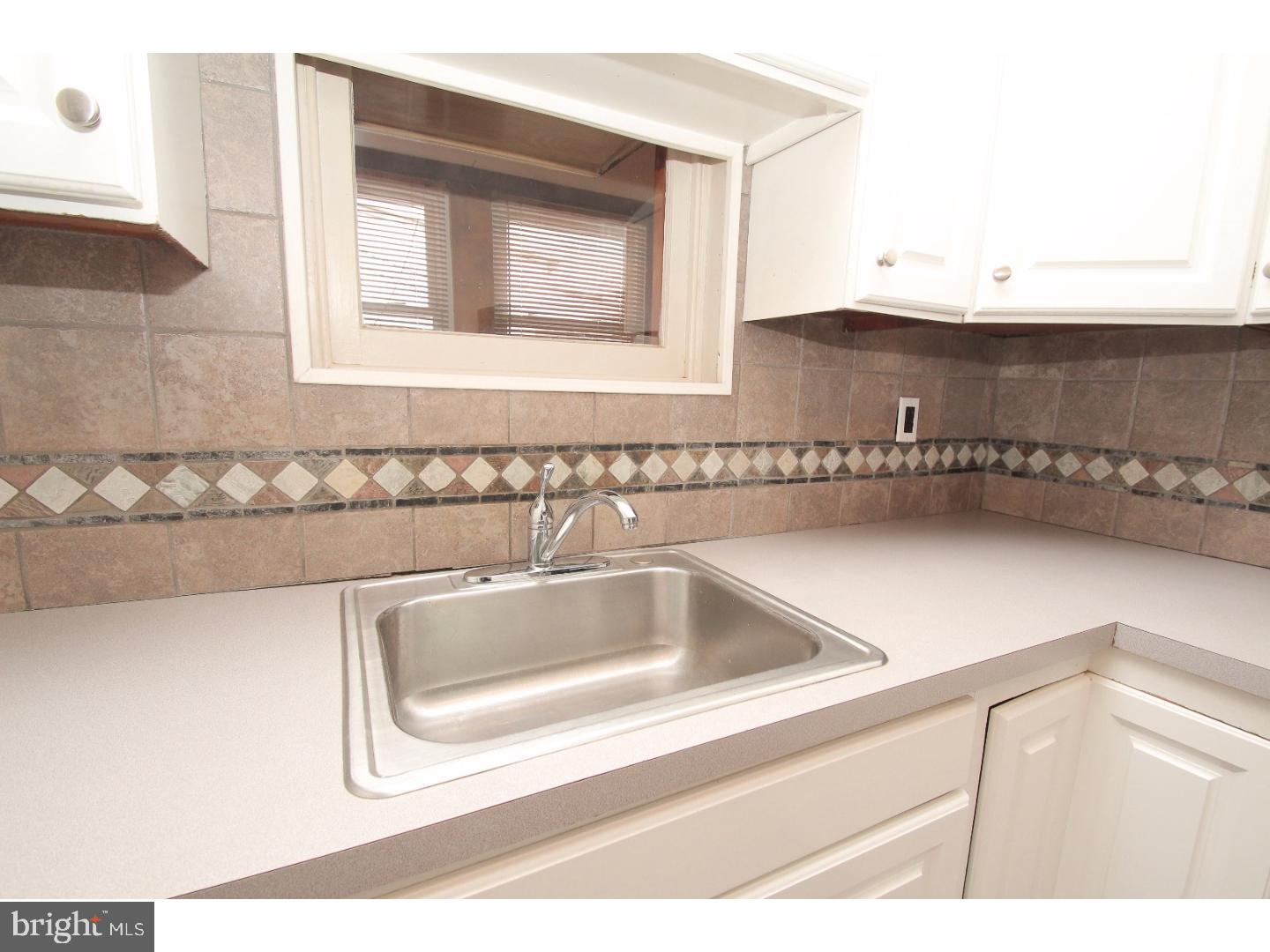 PORT RICHMOND - Residential Lease