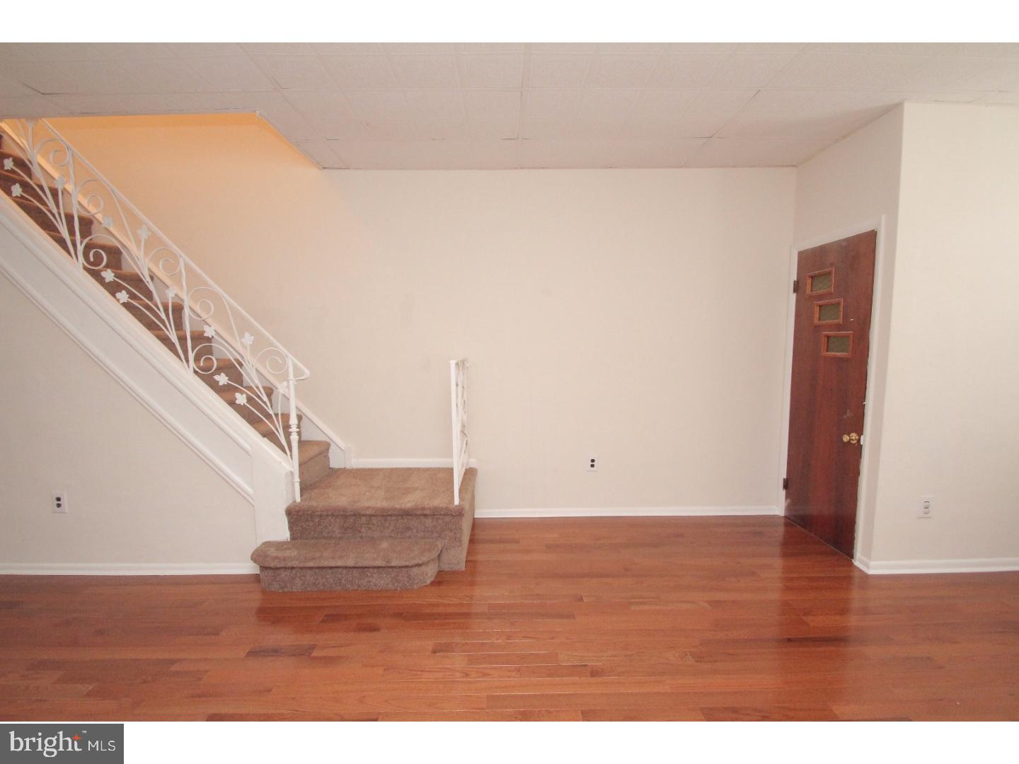PORT RICHMOND - Residential Lease