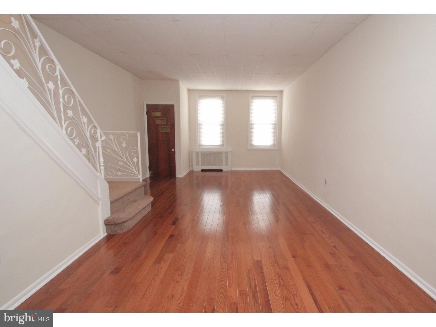 PORT RICHMOND - Residential Lease