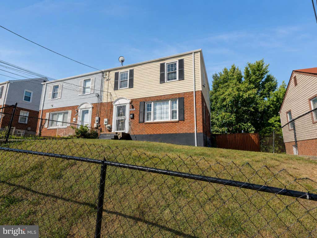 Photo of 3211 32nd Avenue, TEMPLE HILLS, MD 20748 (MLS # MDPG2207050)