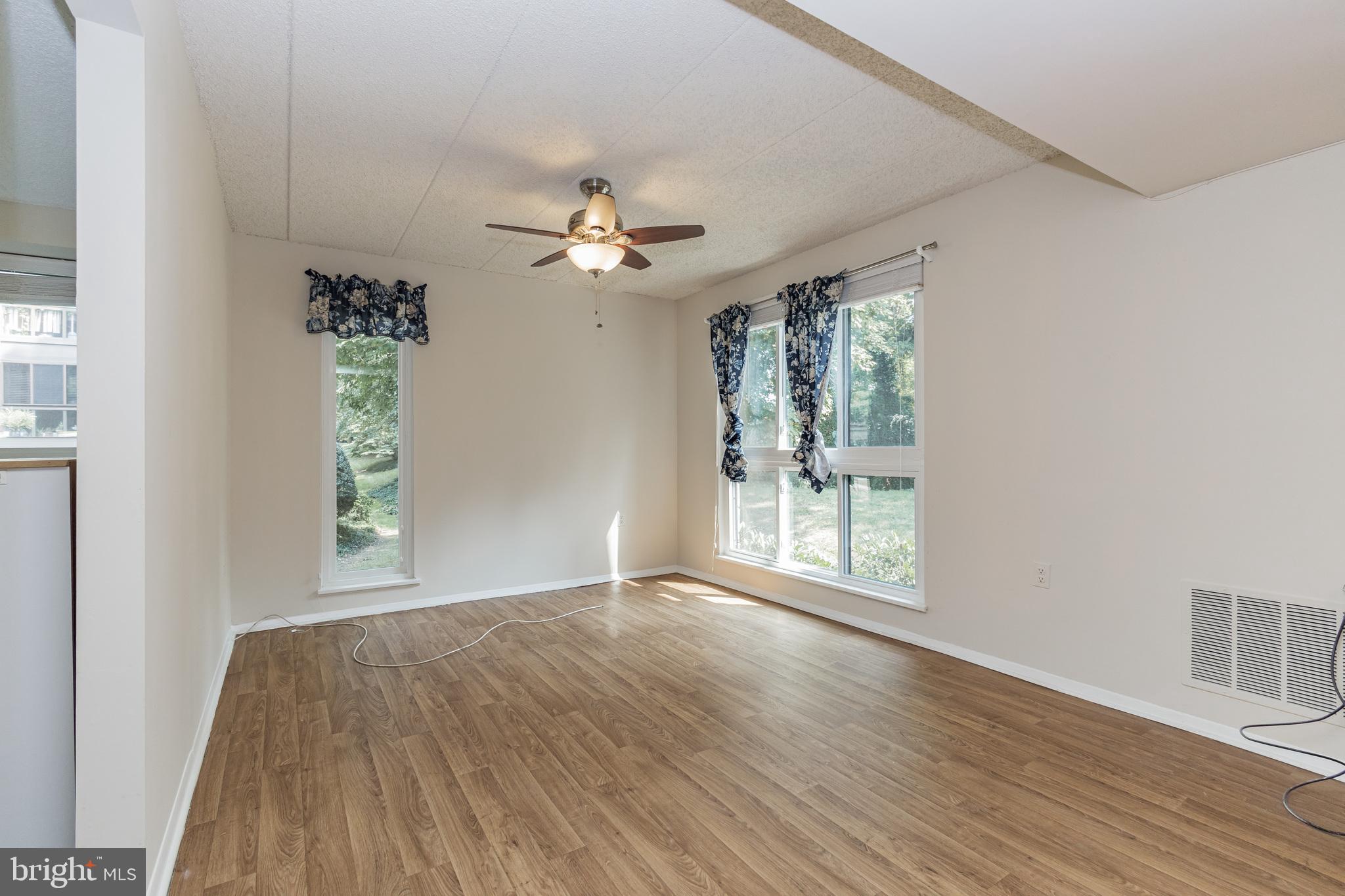 ALEXANDRIA OVERLOOK - Residential