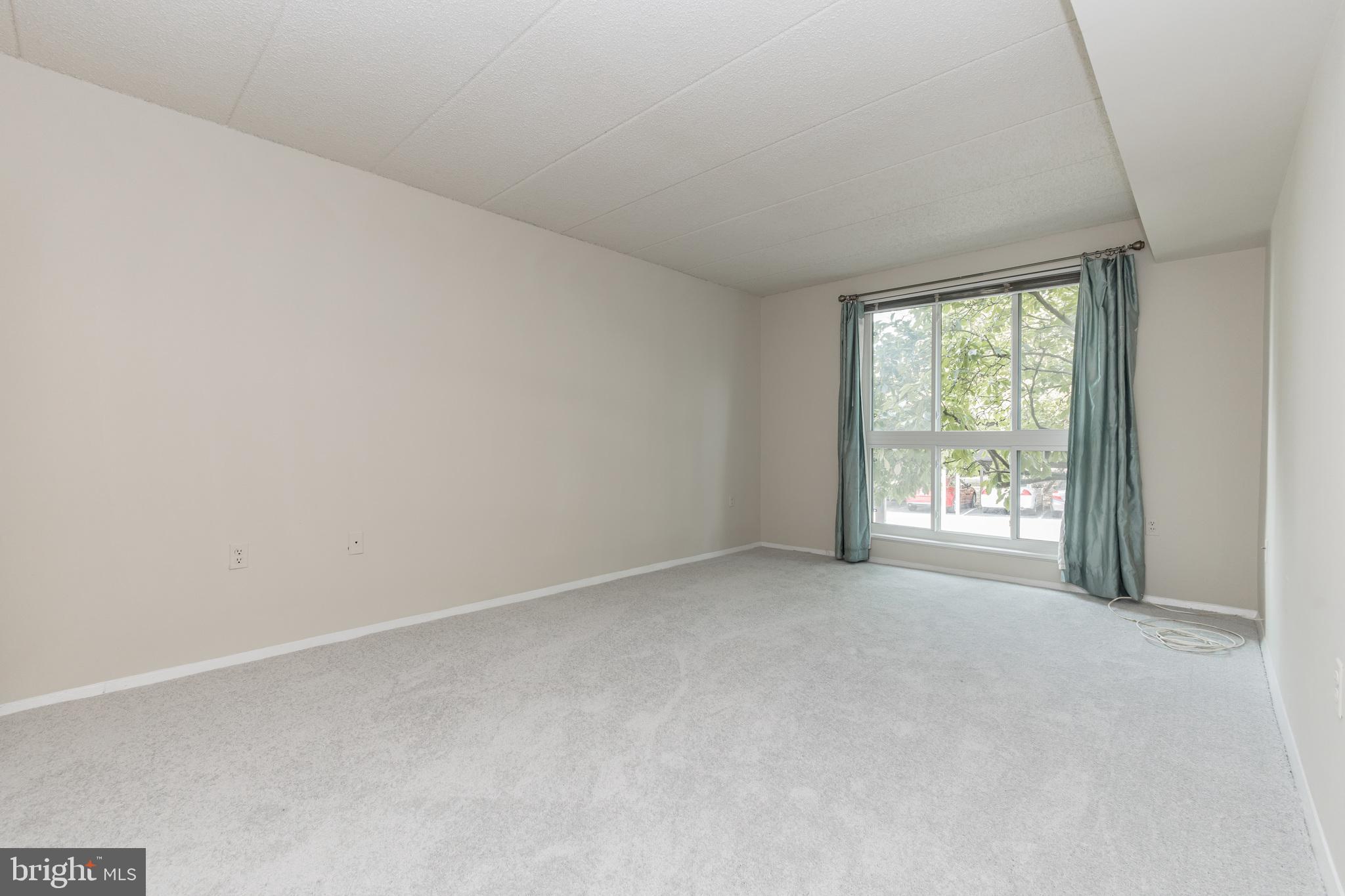 ALEXANDRIA OVERLOOK - Residential